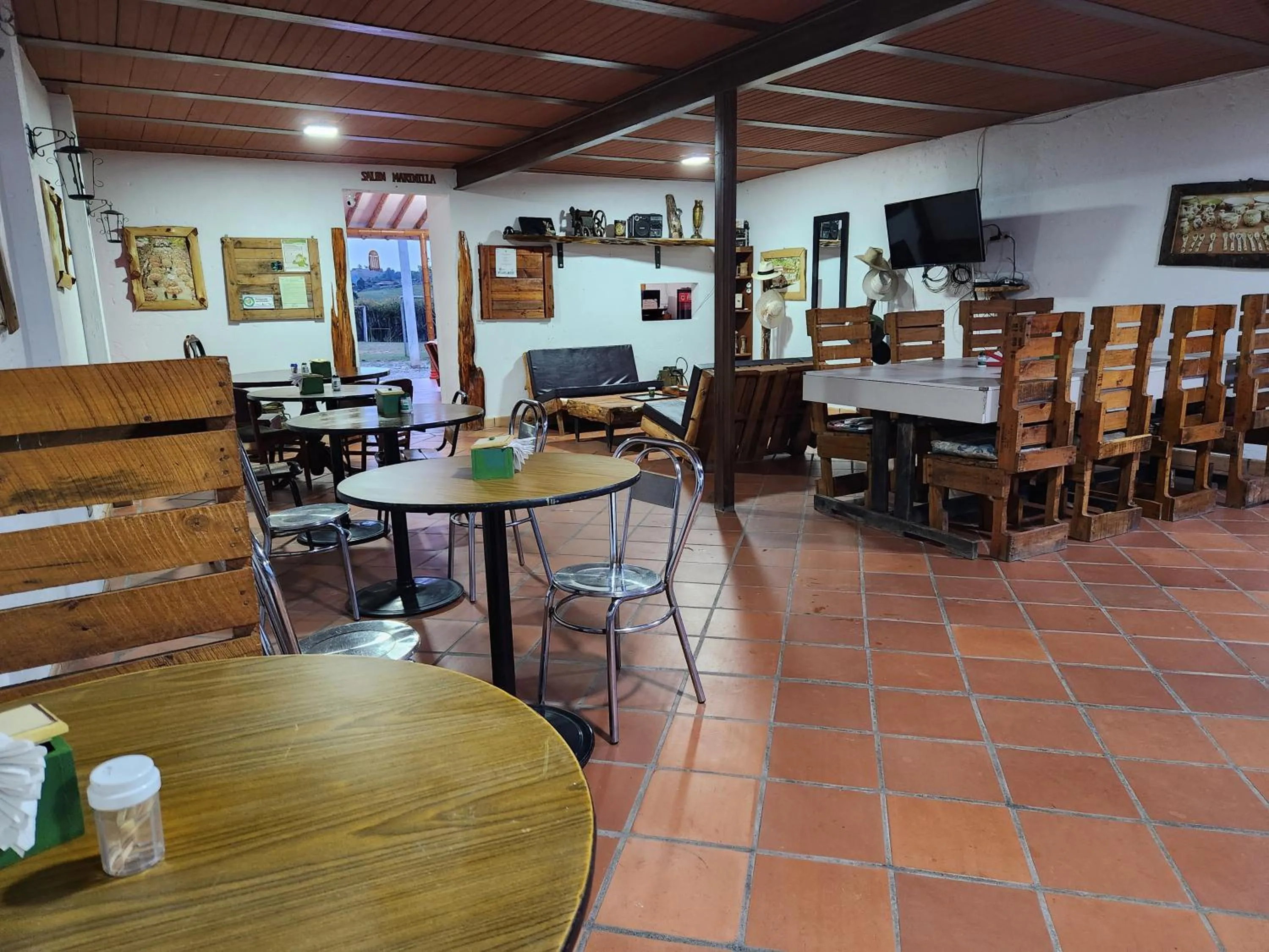 Restaurant/places to eat in HOSTERÍA BRISAS DEL RÍO