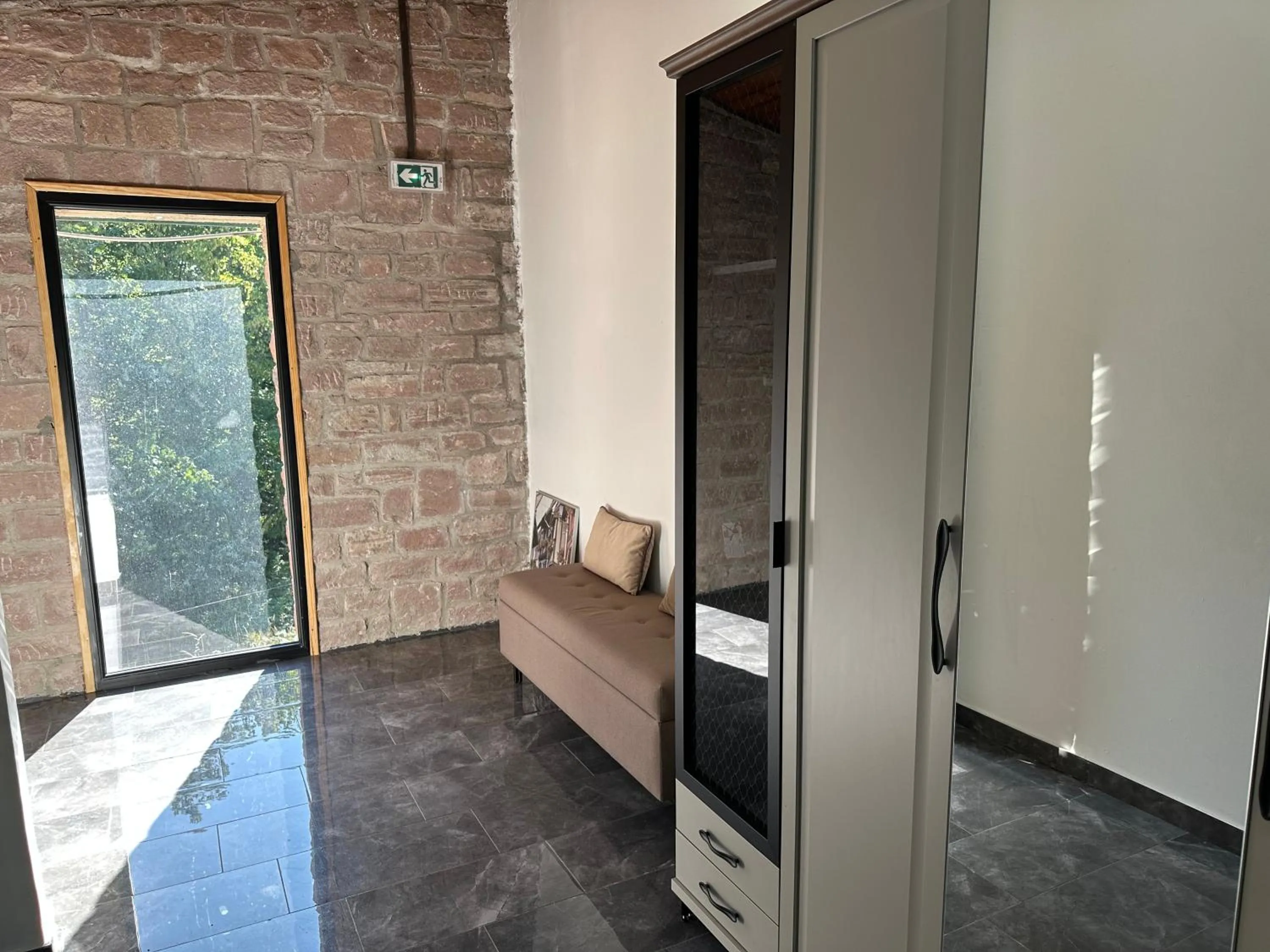 wardrobe in Hôtel Parc Les Cigognes - Albé