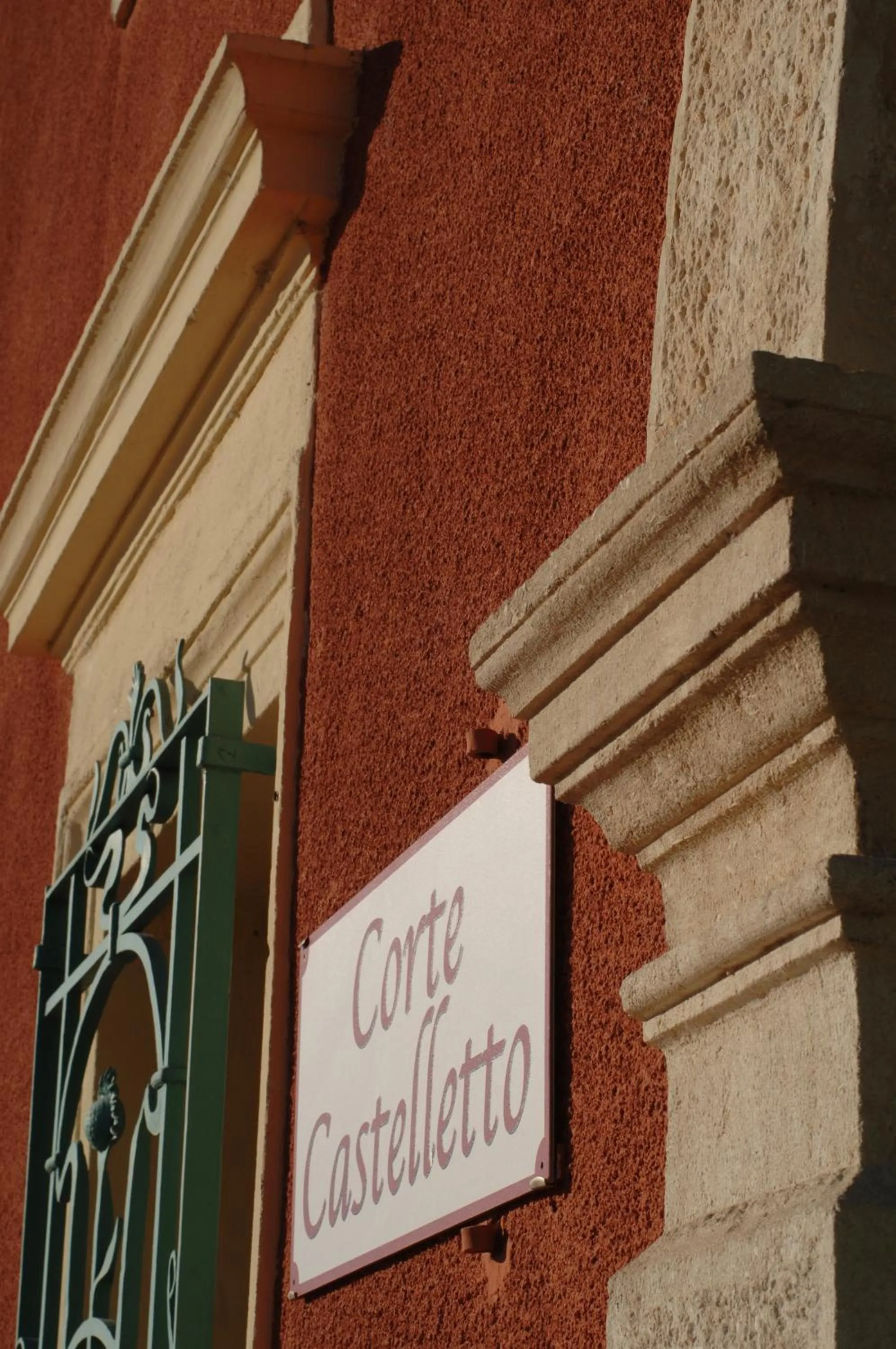 Property building in Corte Castelletto