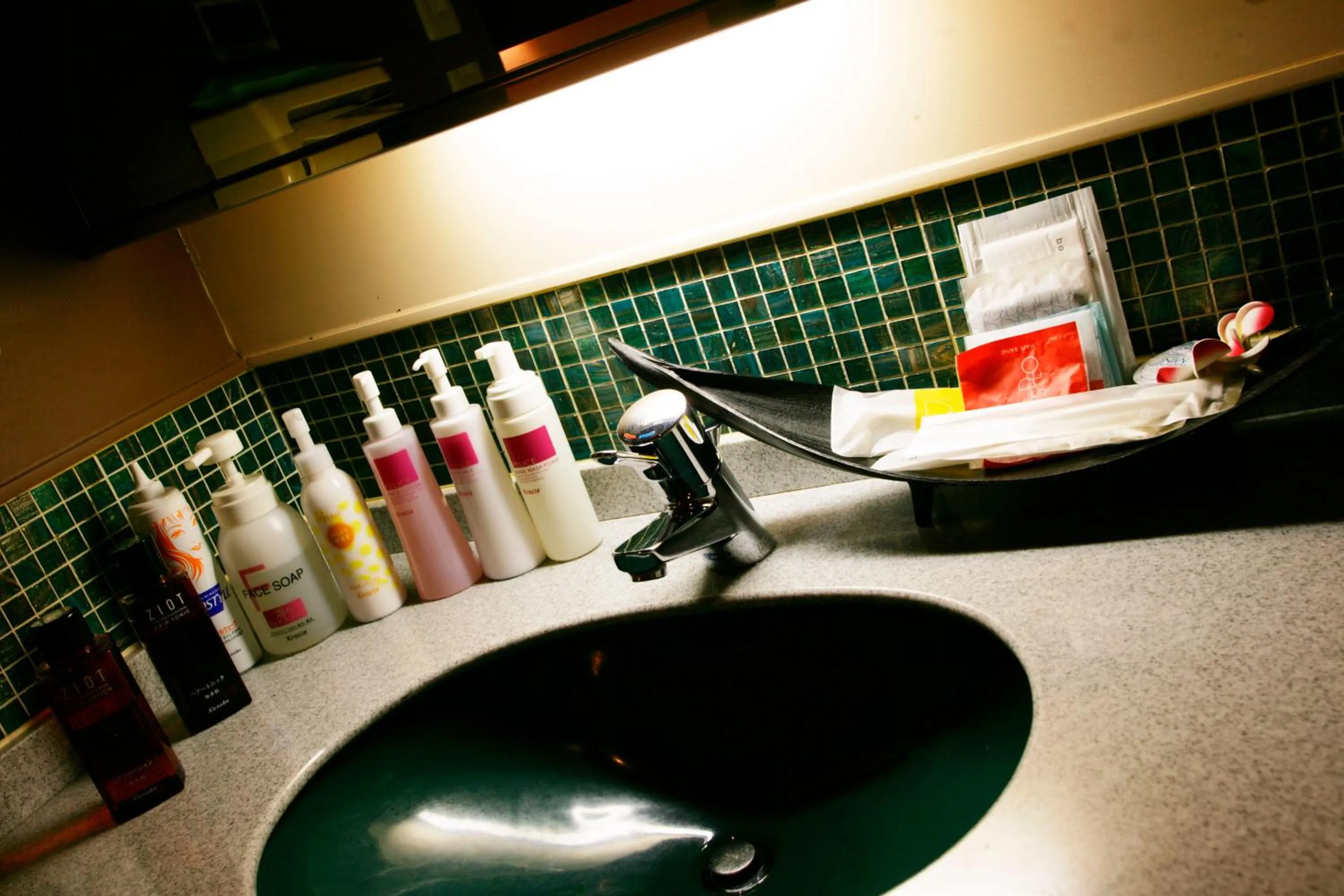 HOTEL CHECK INN BALI adult only