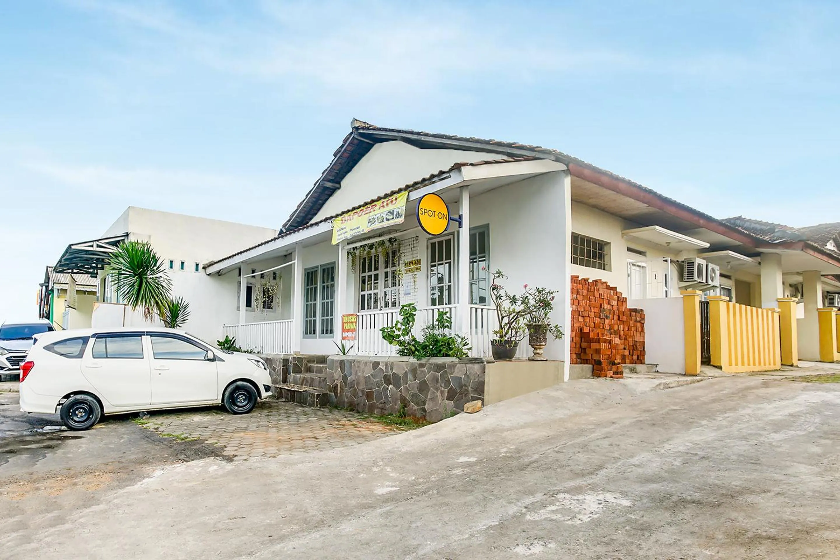 Facade/entrance in OYO Life 90896 Griya Atu Syariah