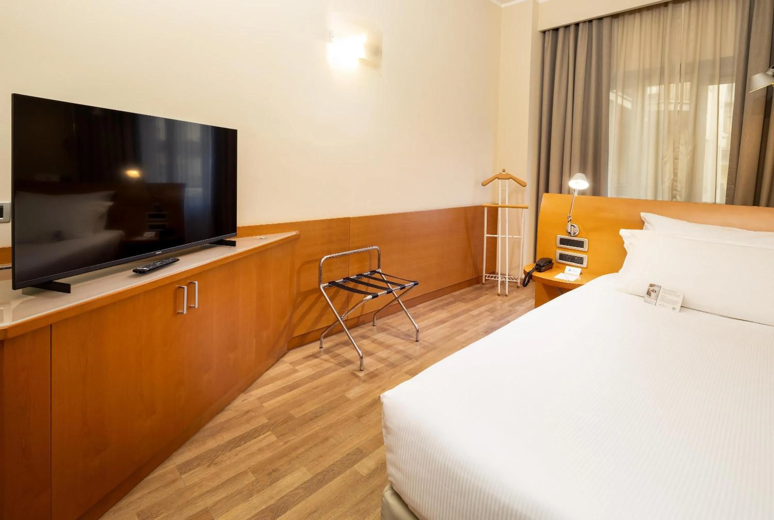 Bedroom, Bed in Best Western Hotel Luxor