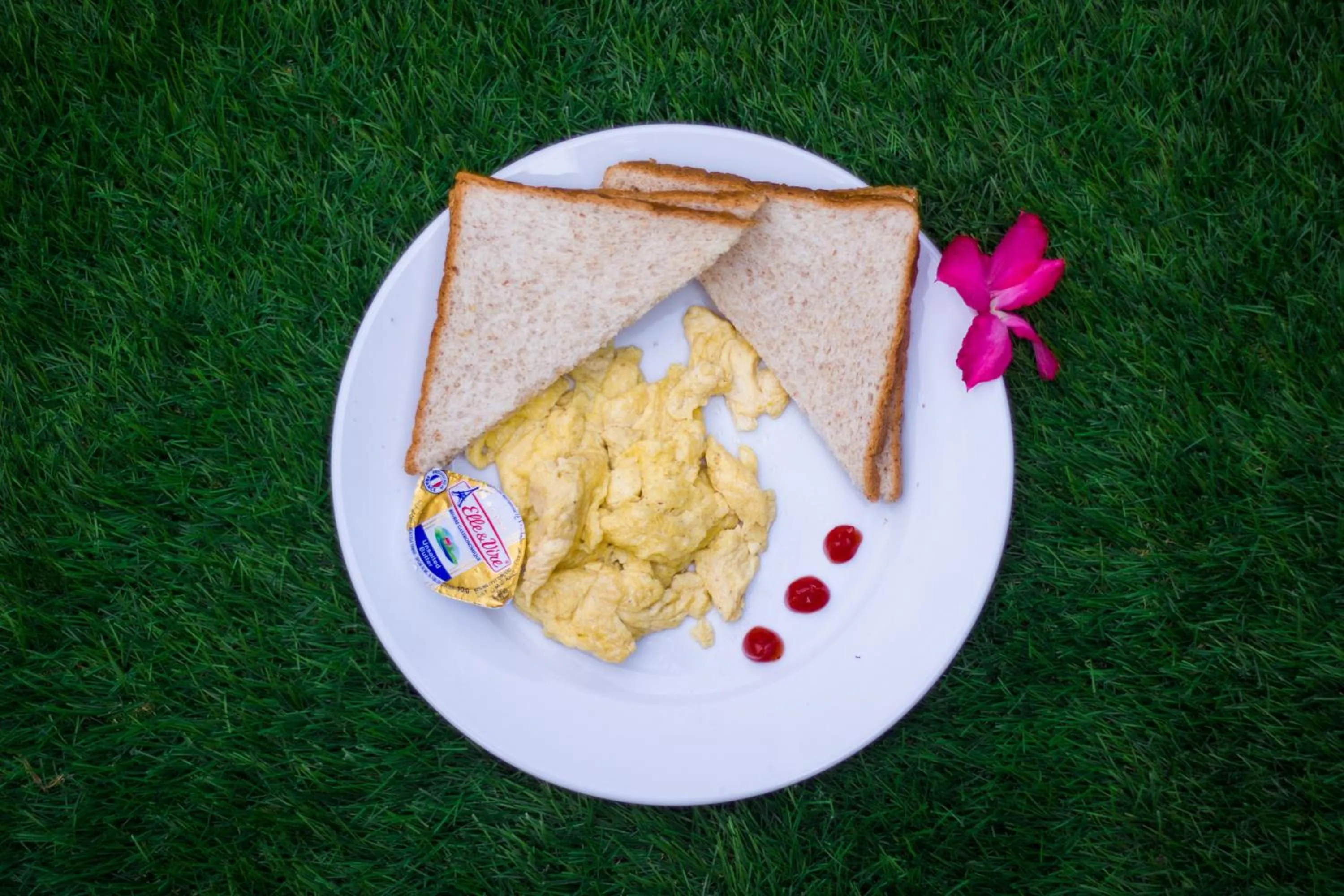 Food and drinks in Bali 85 Beach Inn