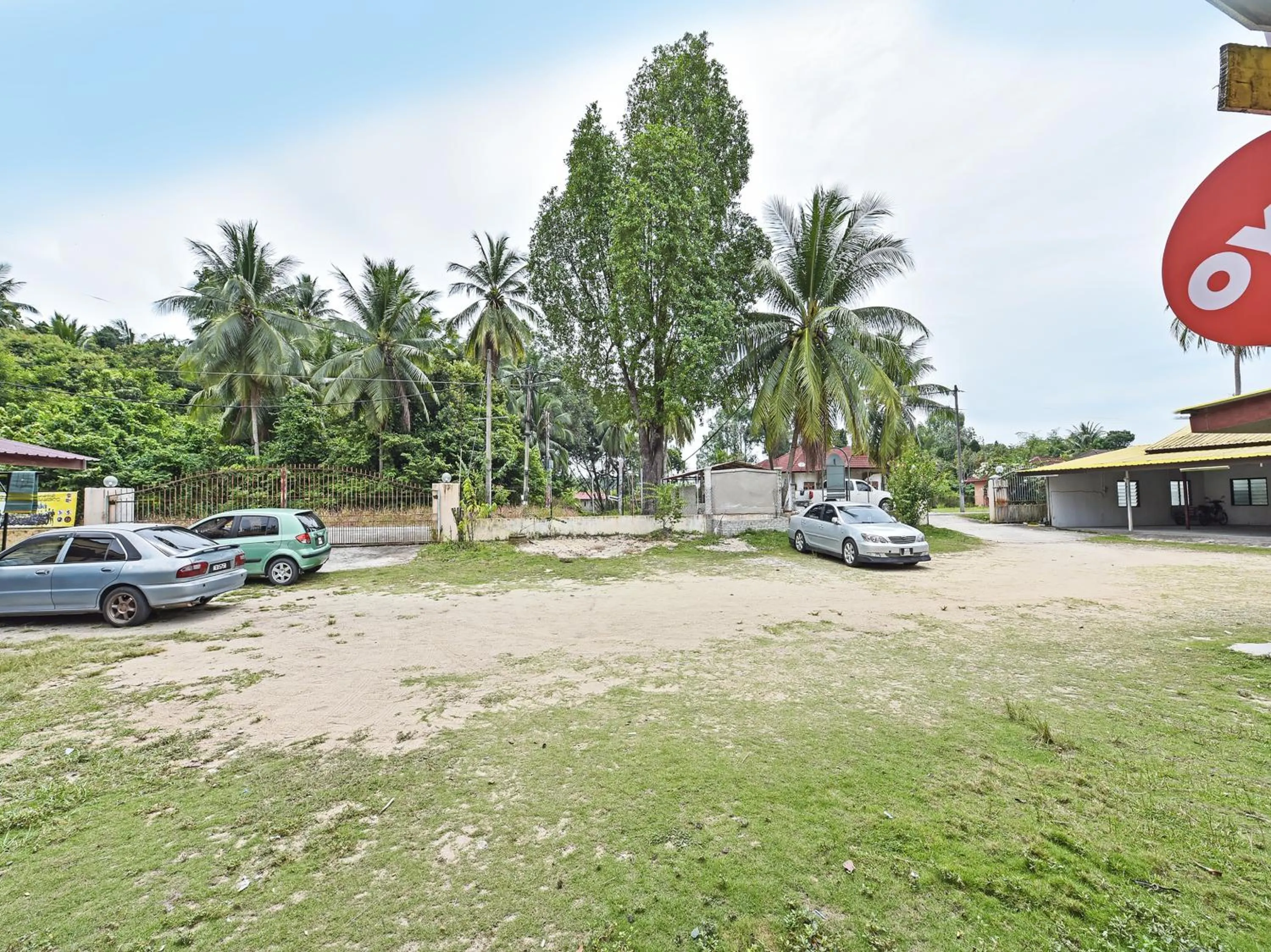 Garden in OYO 90454 Haza Harmoni Guesthouse