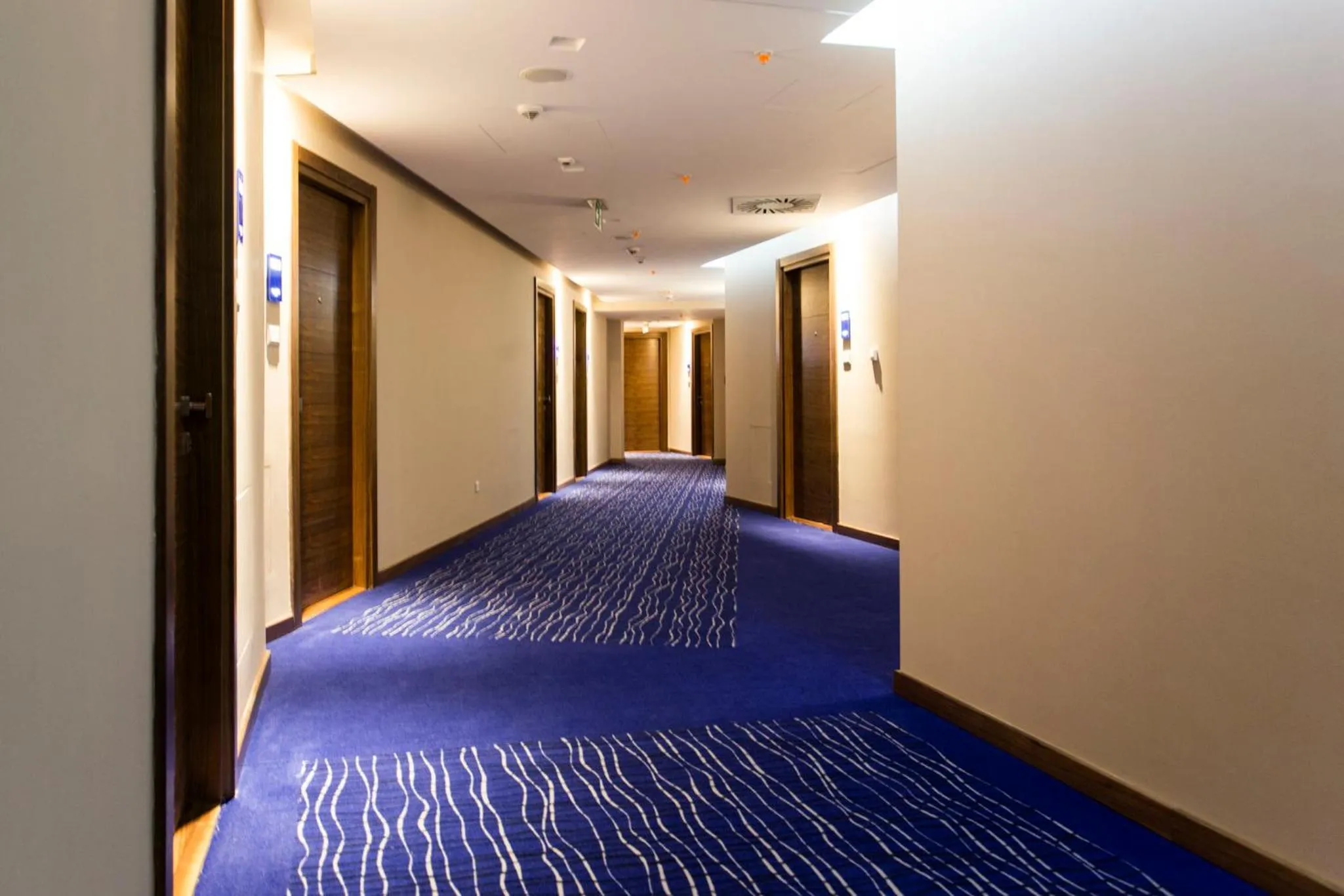 Property building, Bed in Hotel TQ Plaza