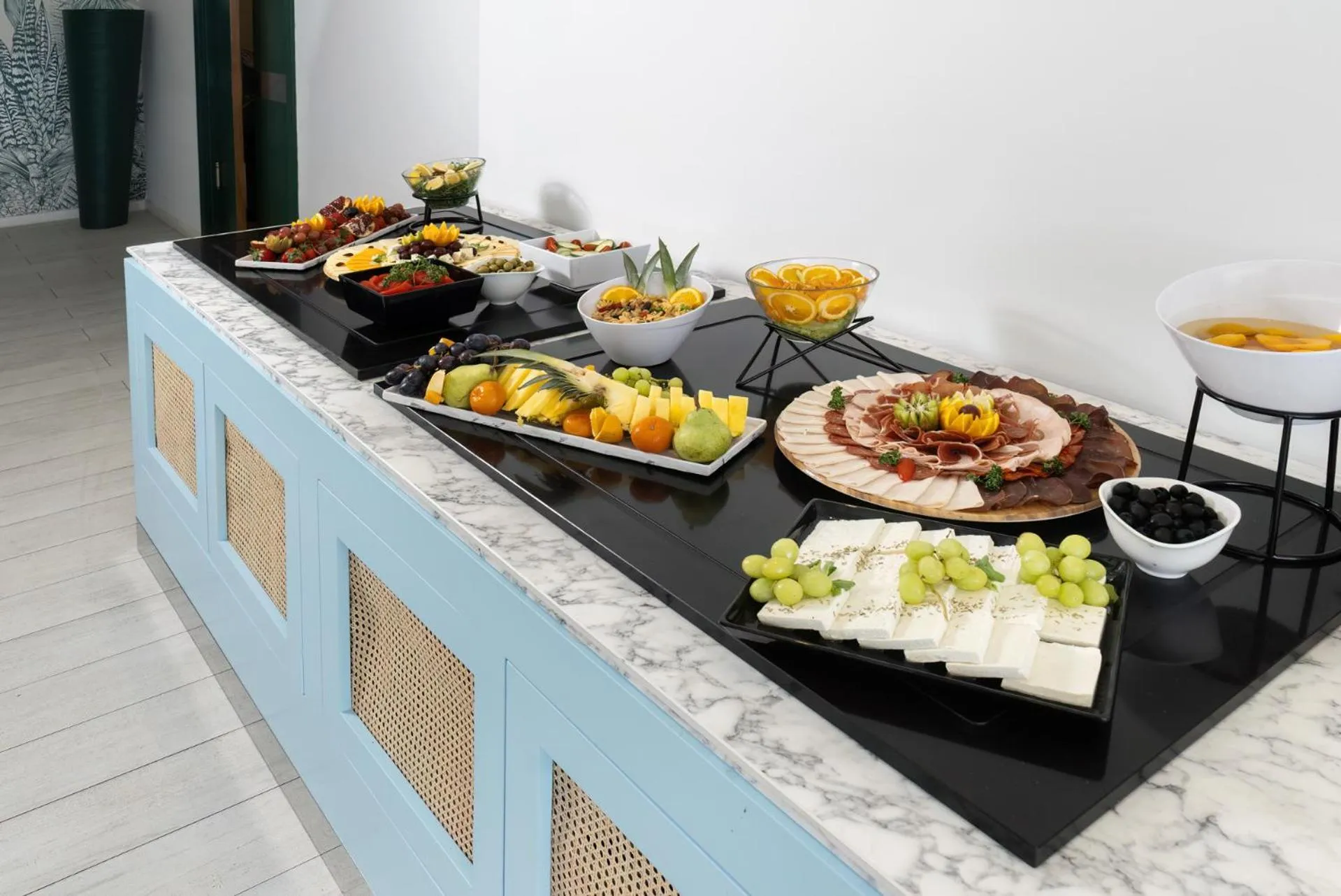 Breakfast in Hotel TQ Plaza