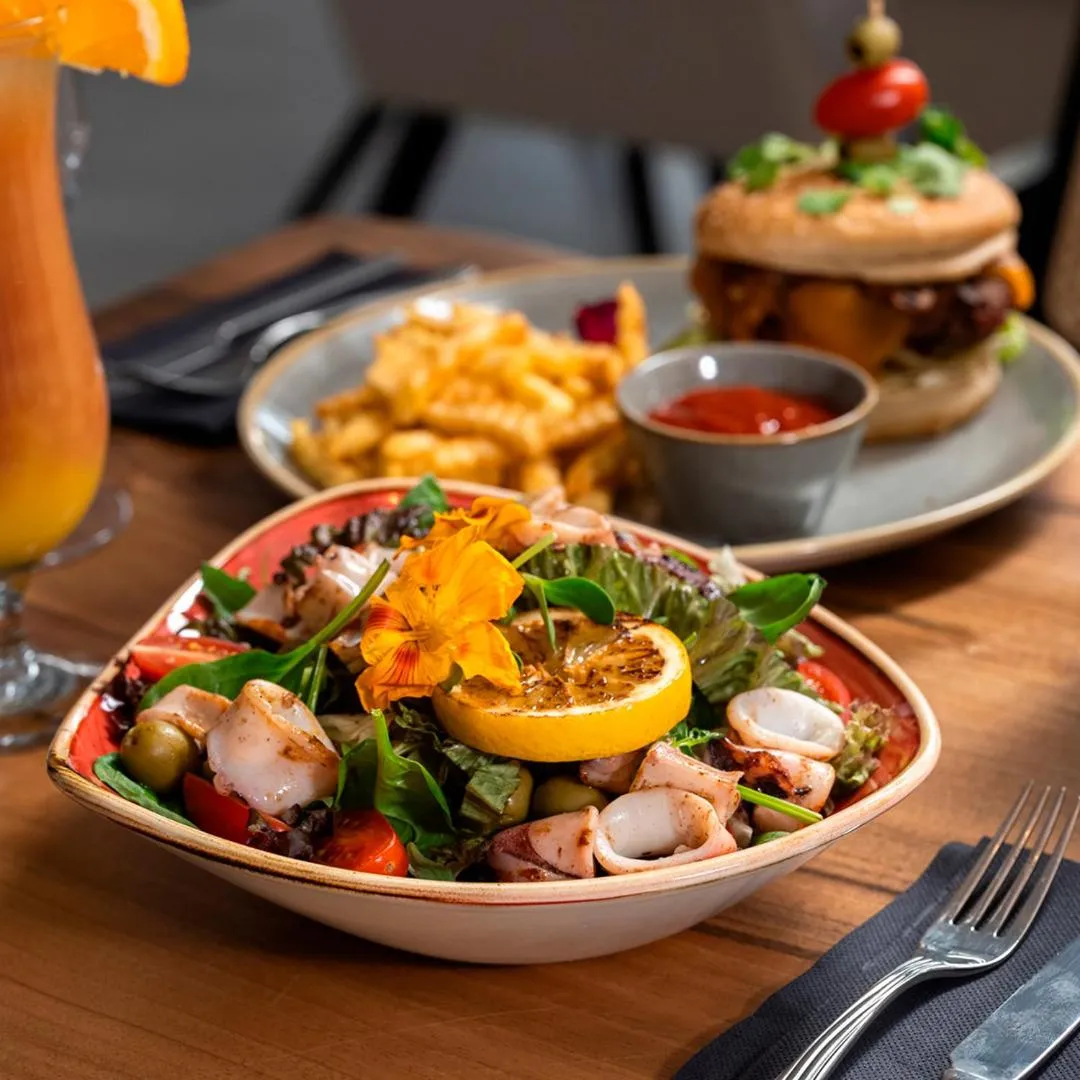 Lunch in Hotel TQ Plaza