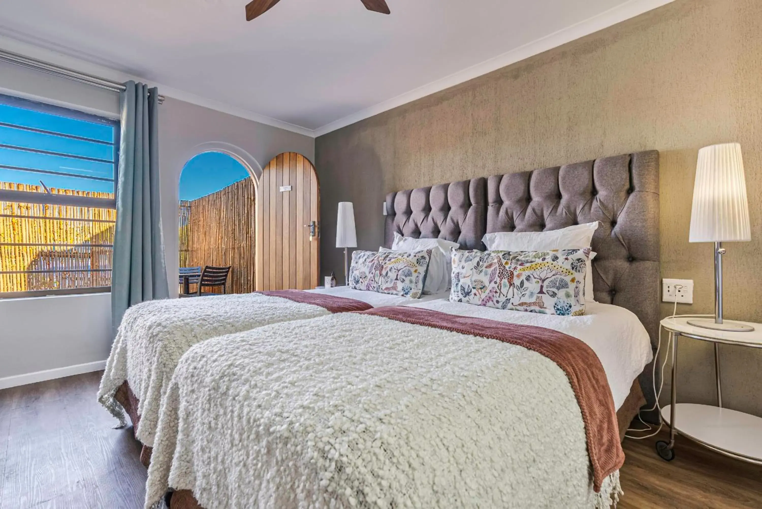 Standard King Room - single occupancy in Val de Vine Standard King Room - single occupancy in Val de Vine