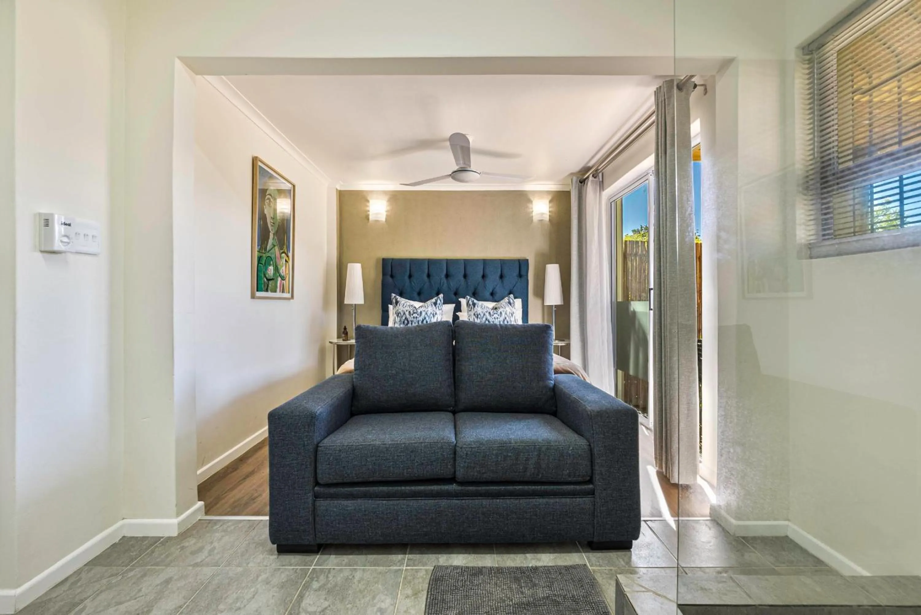 Photo of the whole room in Val de Vine