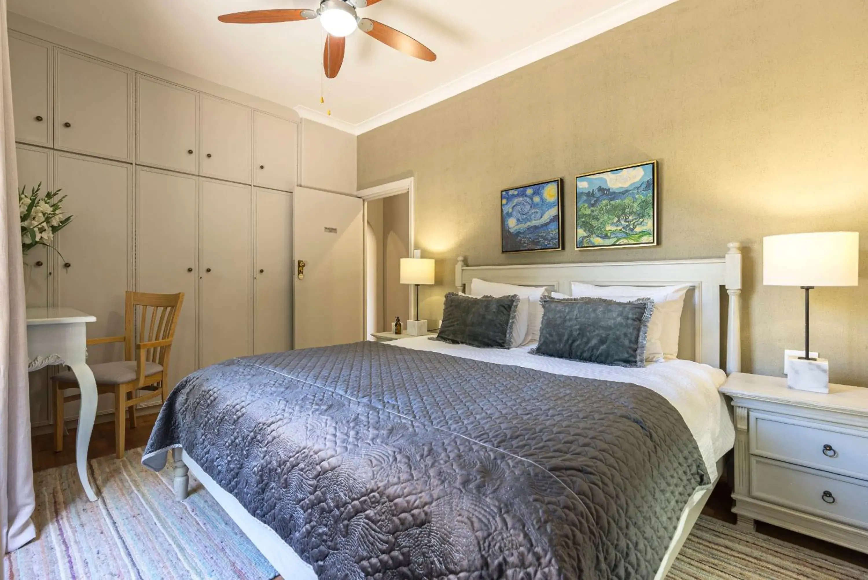 Luxury King Room - single occupancy in Val de Vine Luxury King Room - single occupancy in Val de Vine