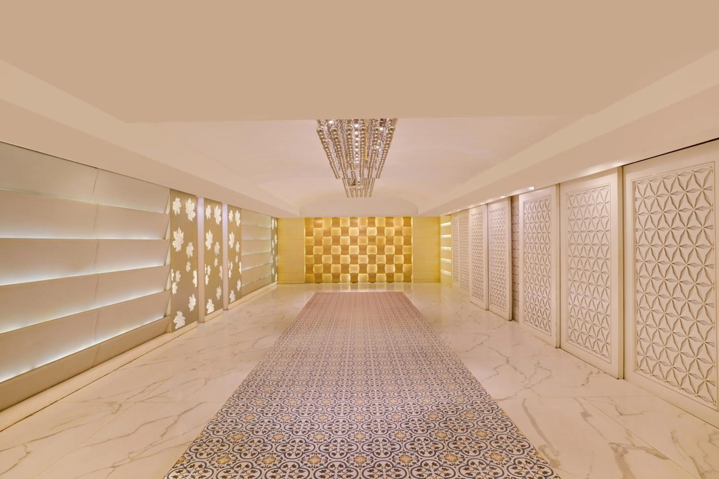 Banquet/Function facilities in Lemon Tree Hotel, Centre Point, Jamshedpur