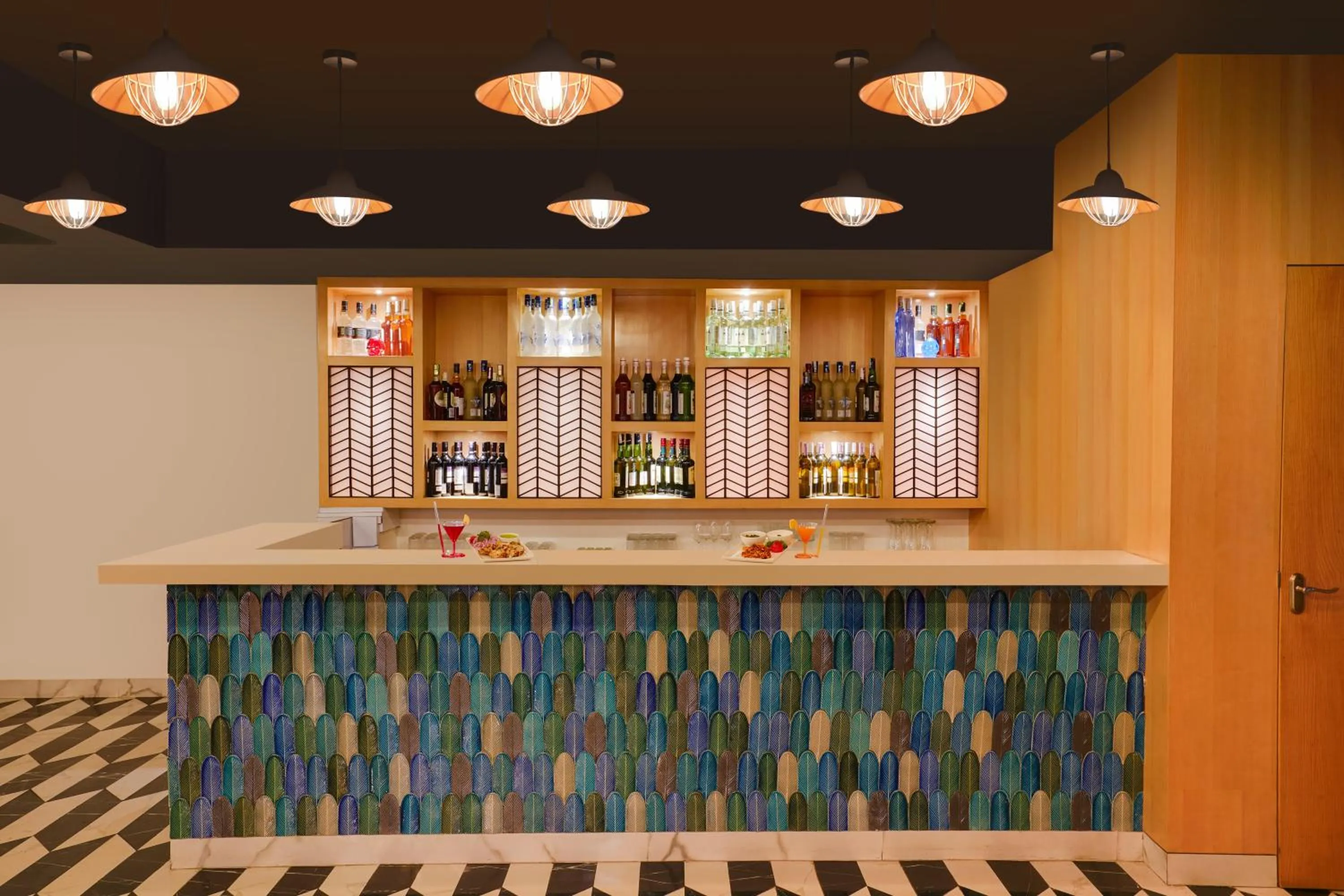 Lounge or bar in Lemon Tree Hotel, Centre Point, Jamshedpur