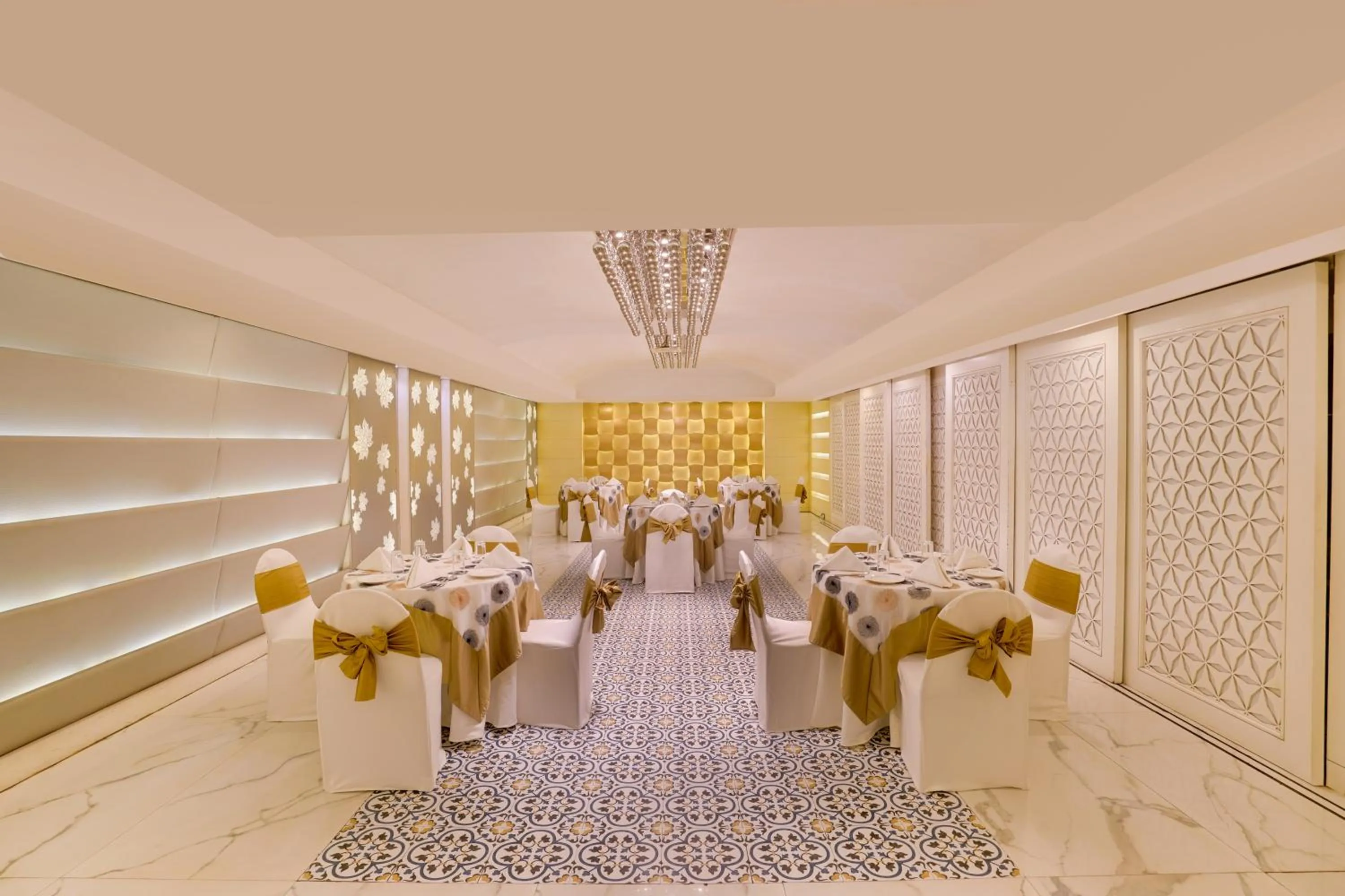 Banquet/Function facilities in Lemon Tree Hotel, Centre Point, Jamshedpur