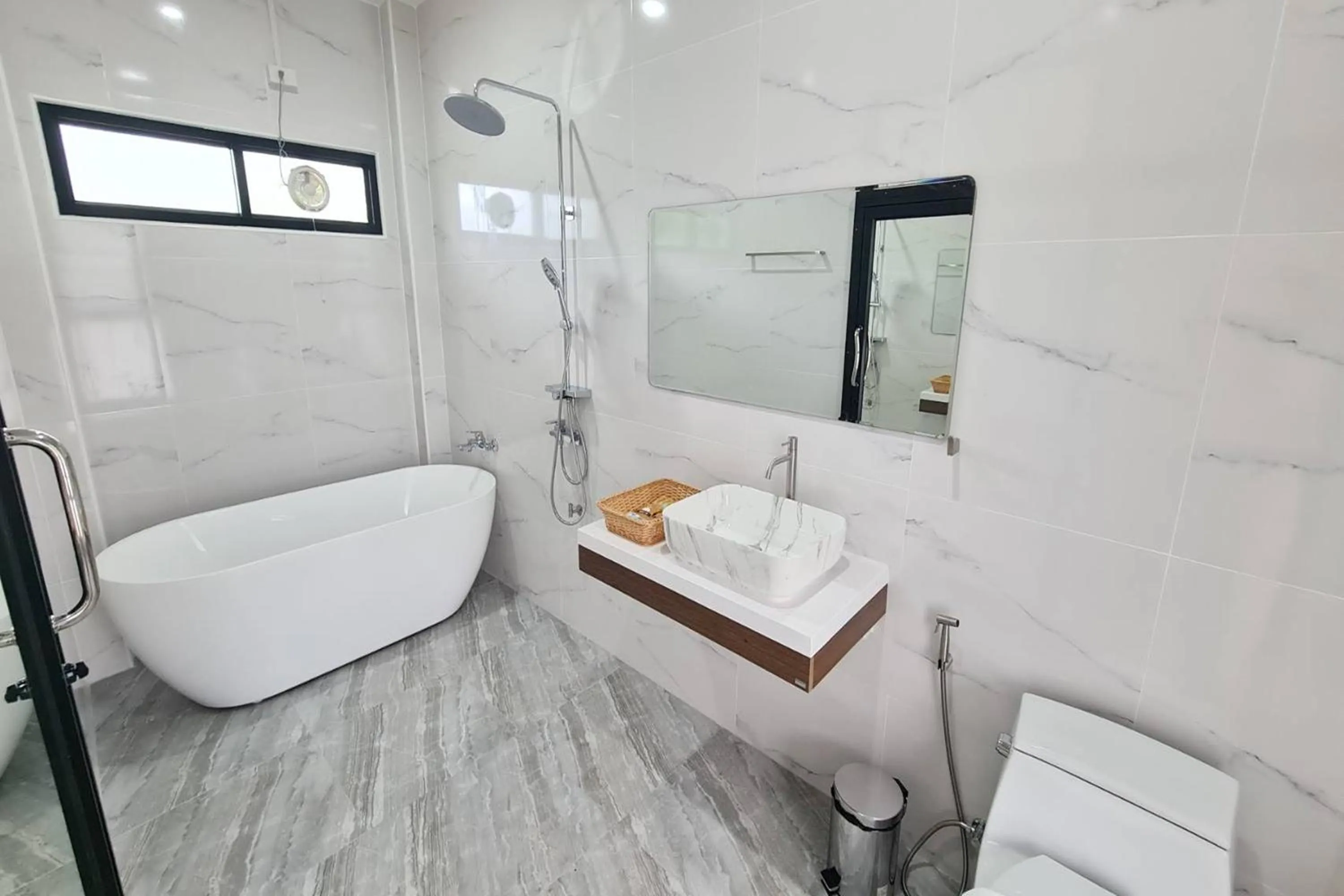 Shower in Phorpun Resort Lampang