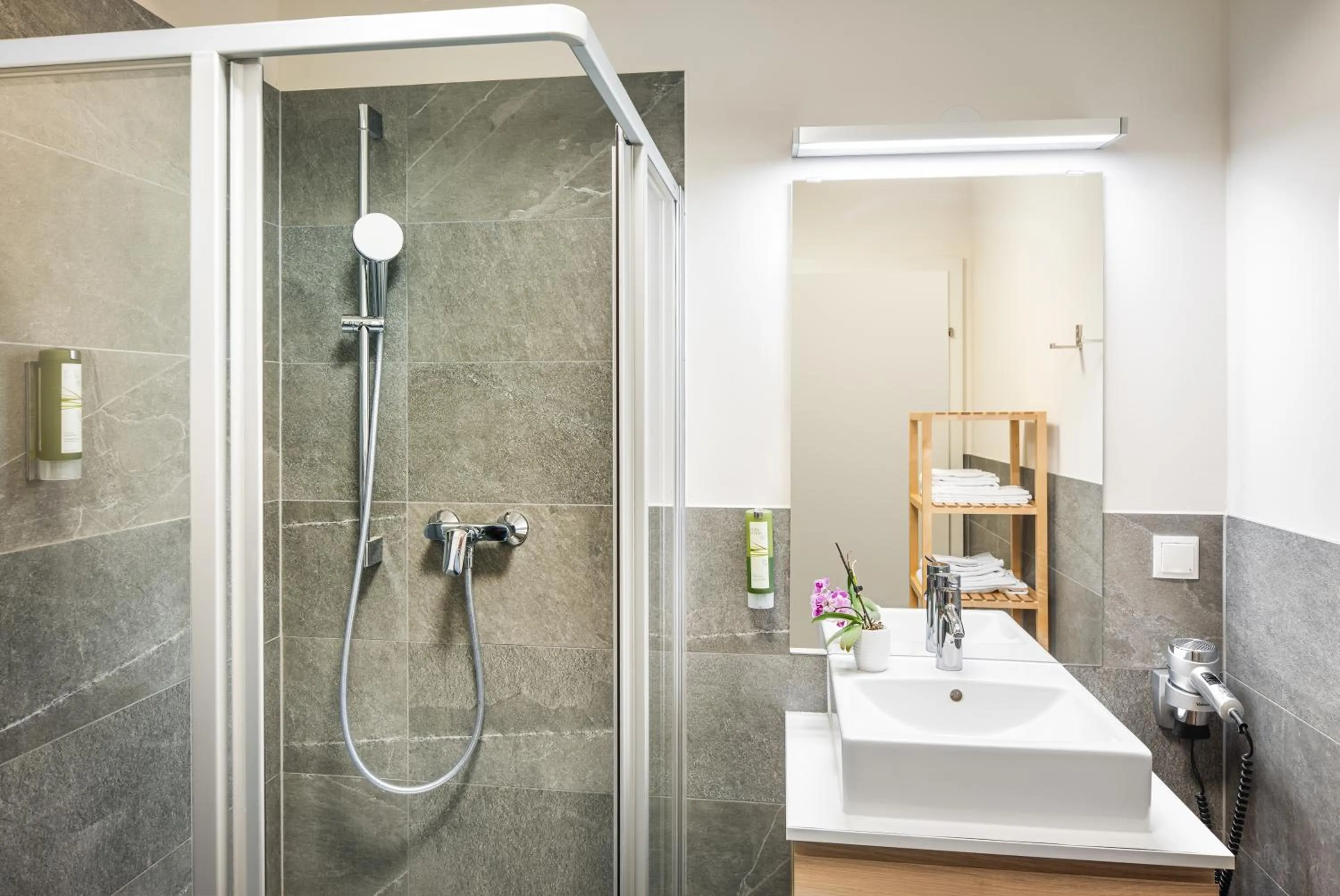 Bathroom in Citadines South Vienna