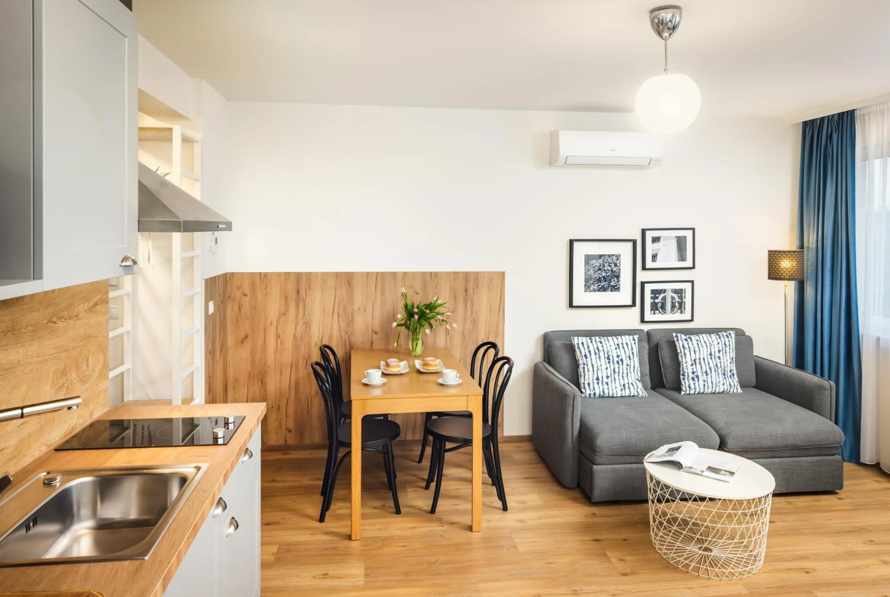 Living room in Citadines South Vienna