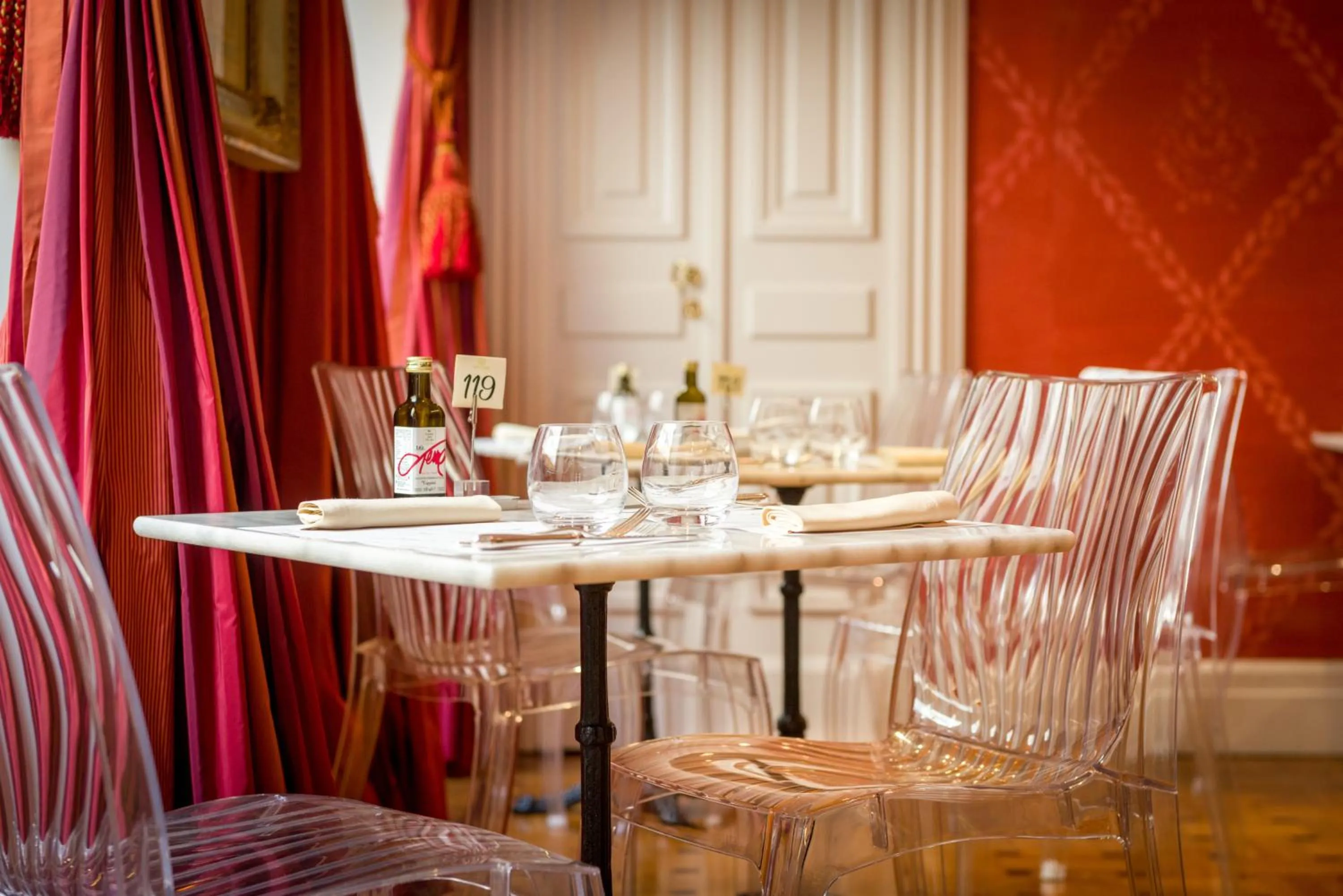 Restaurant/places to eat in Grand Hotel Sitea