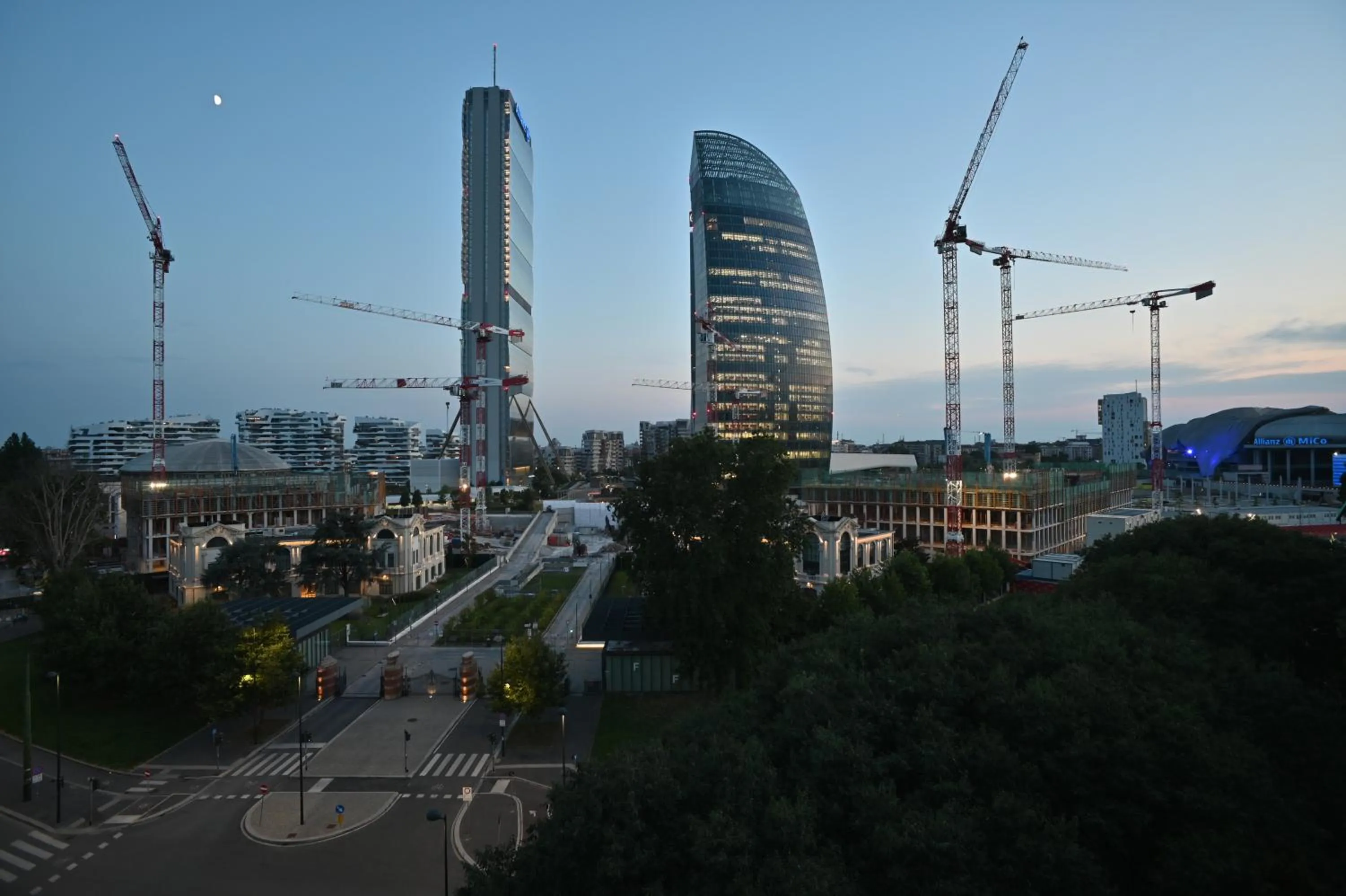 Property building in Admiral Hotel