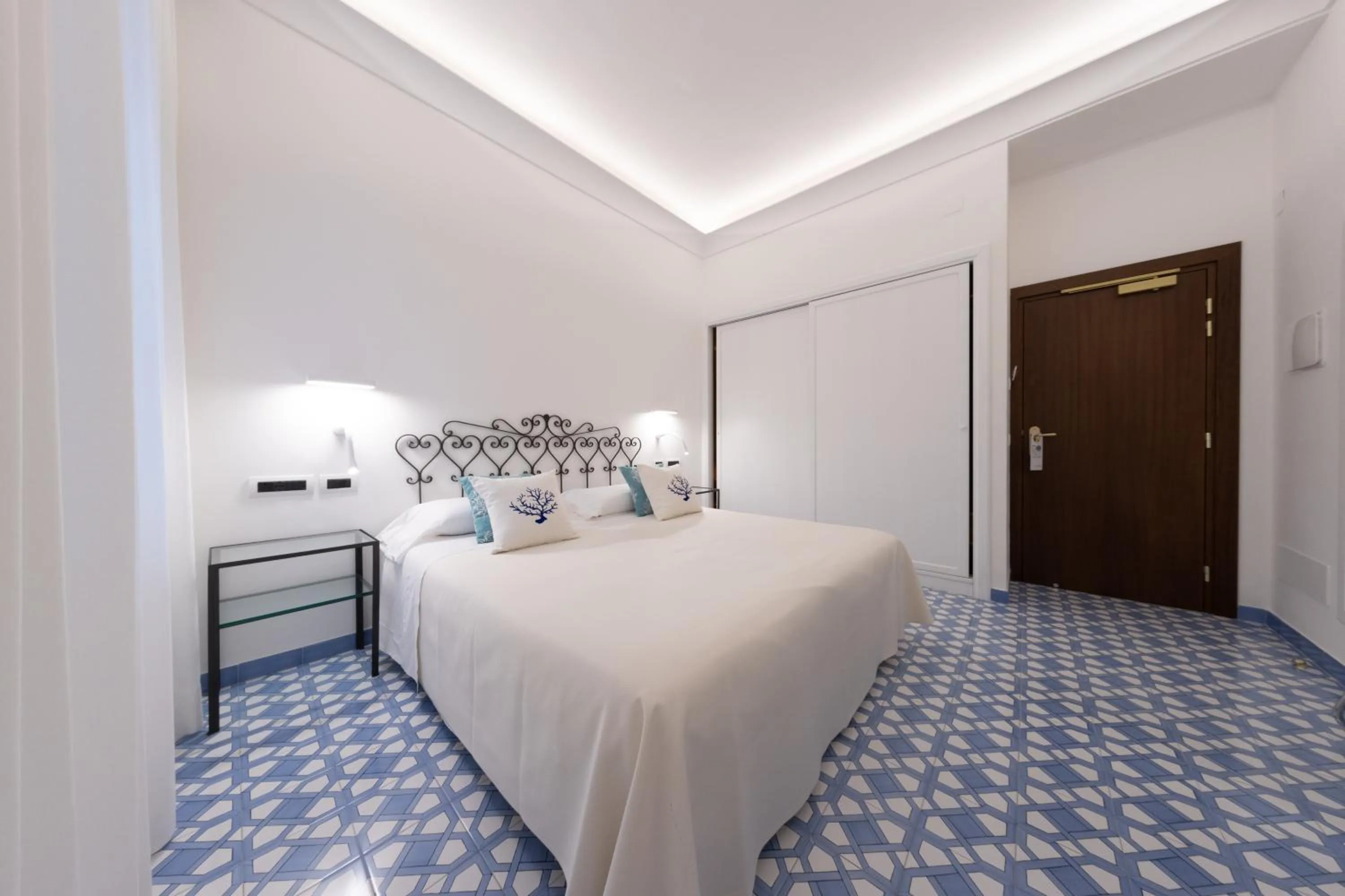 Bedroom, Bed in Hotel Aurora