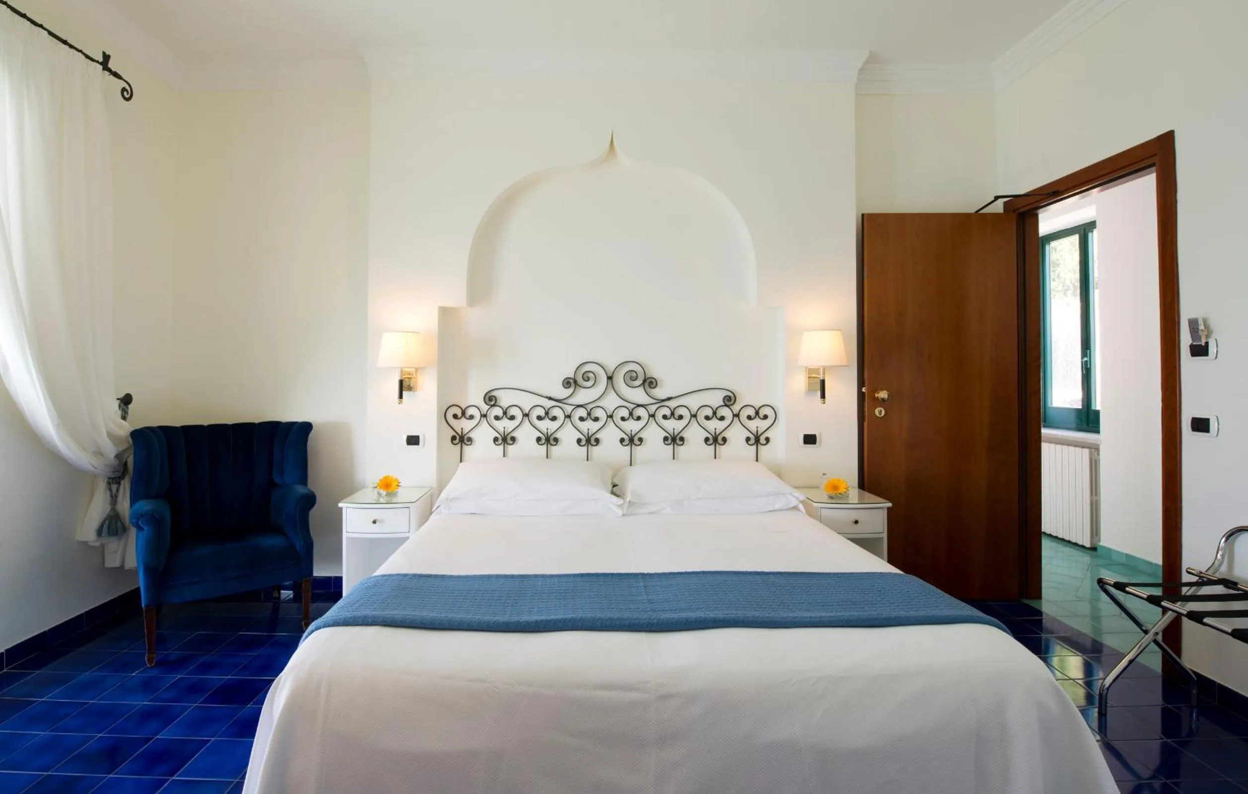 Bedroom, Bed in Hotel Aurora