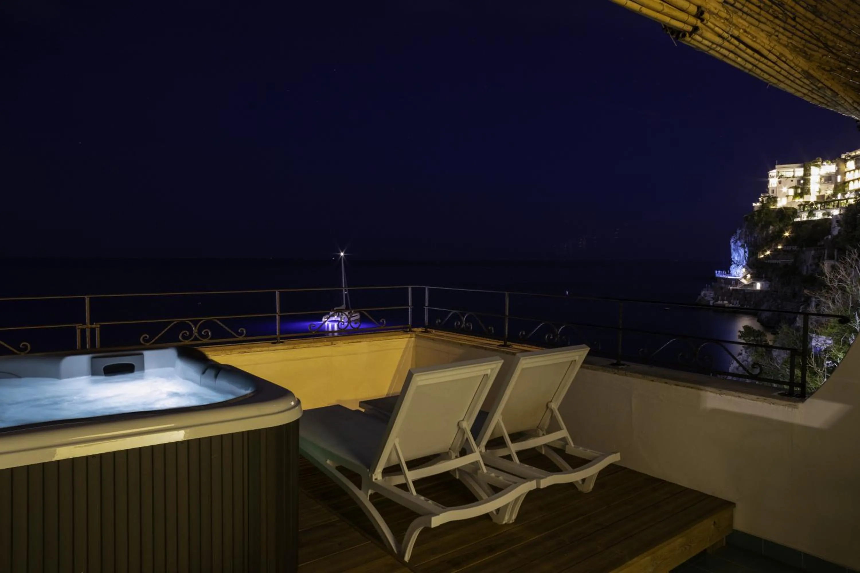 Night in Hotel Aurora