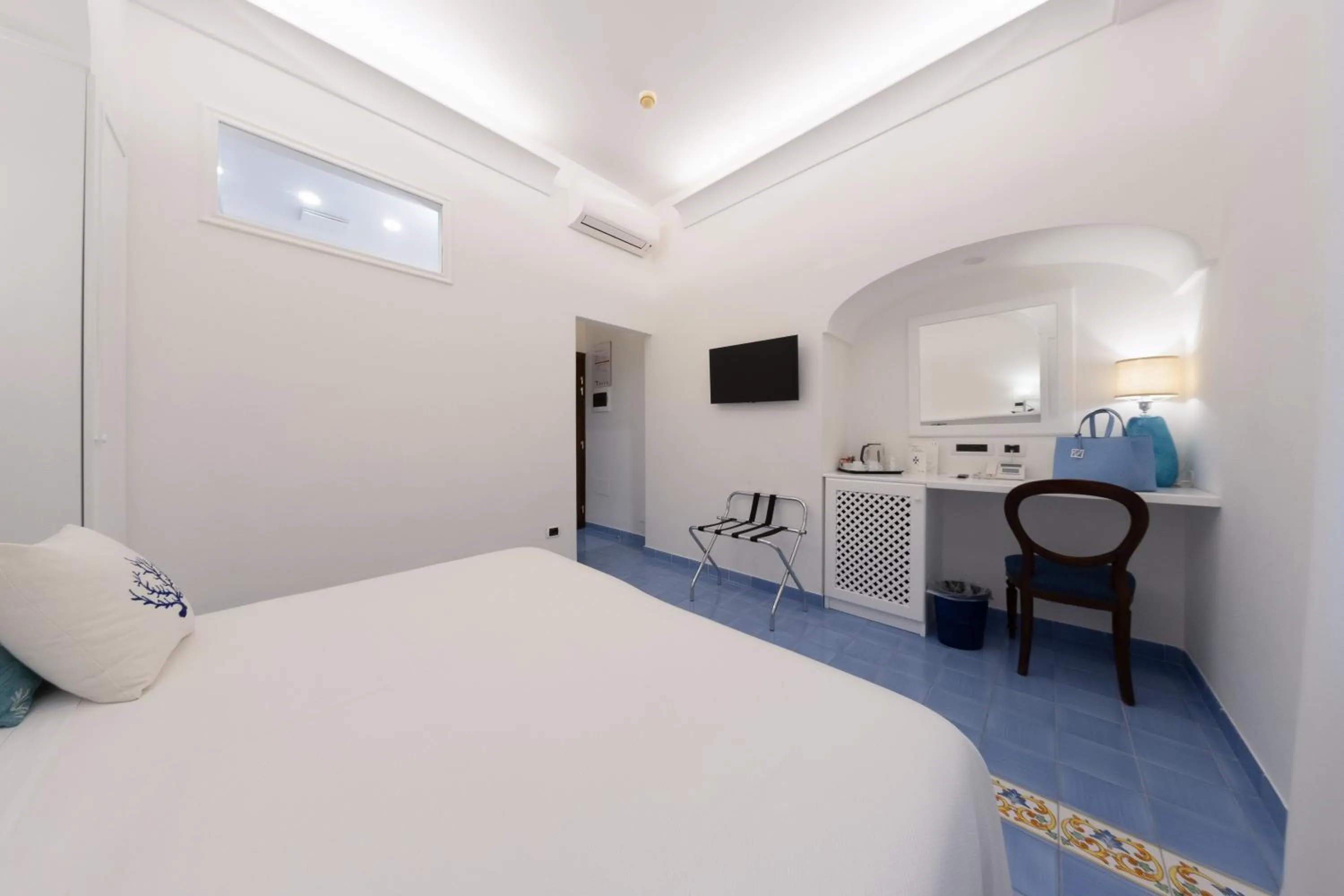 Bedroom, Bed in Hotel Aurora