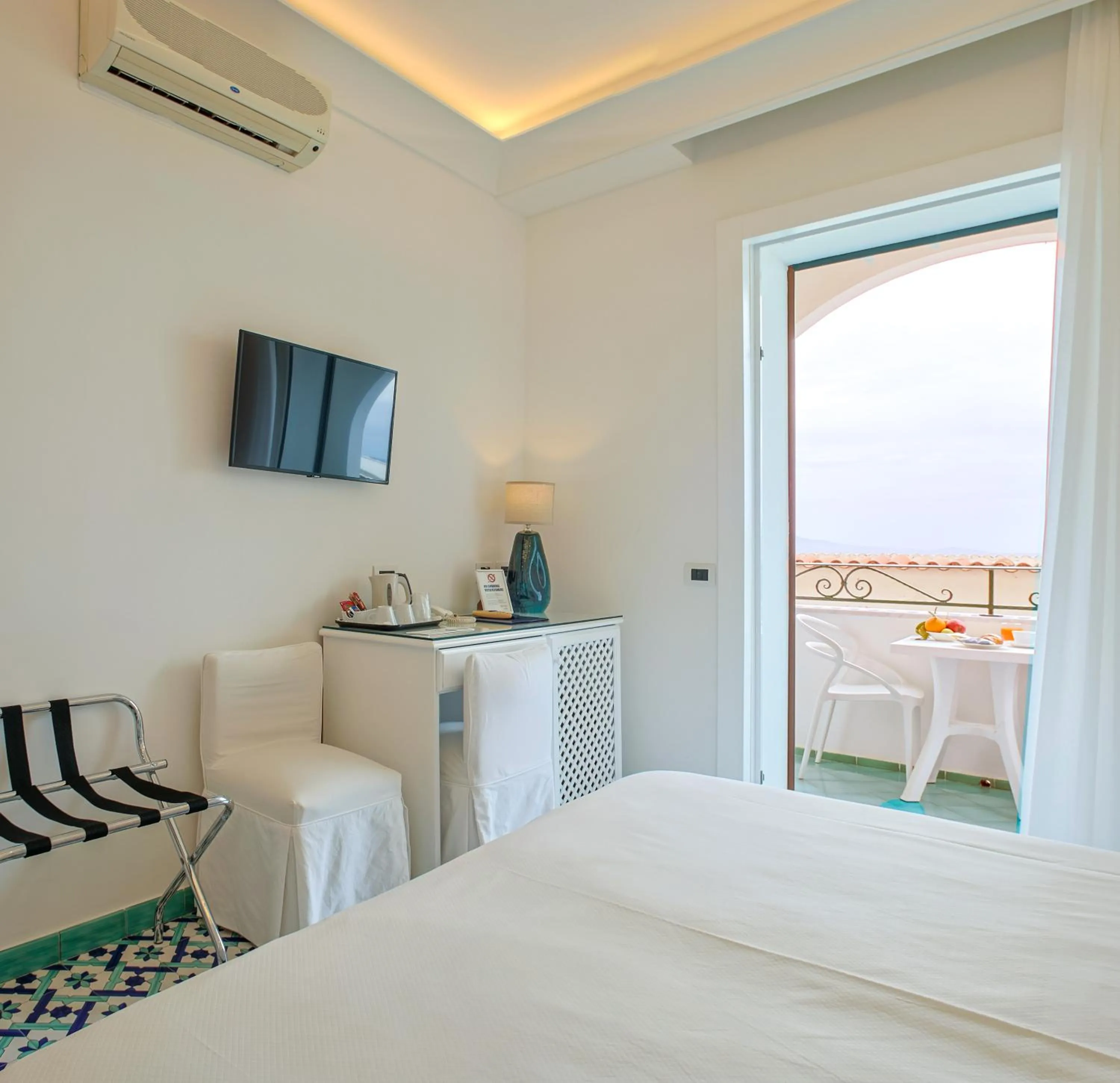 Photo of the whole room, Bed in Hotel Aurora