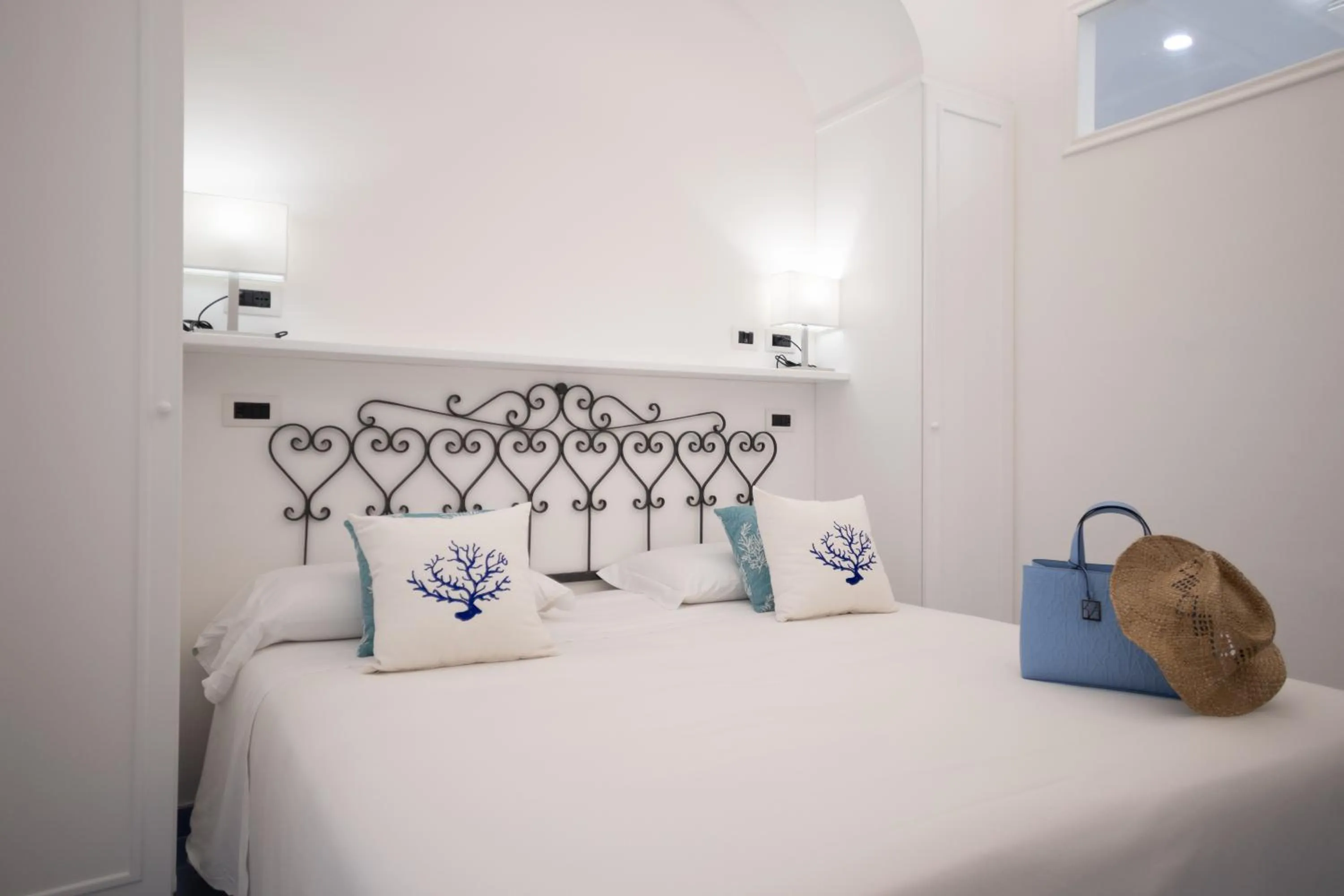 Bedroom, Bed in Hotel Aurora