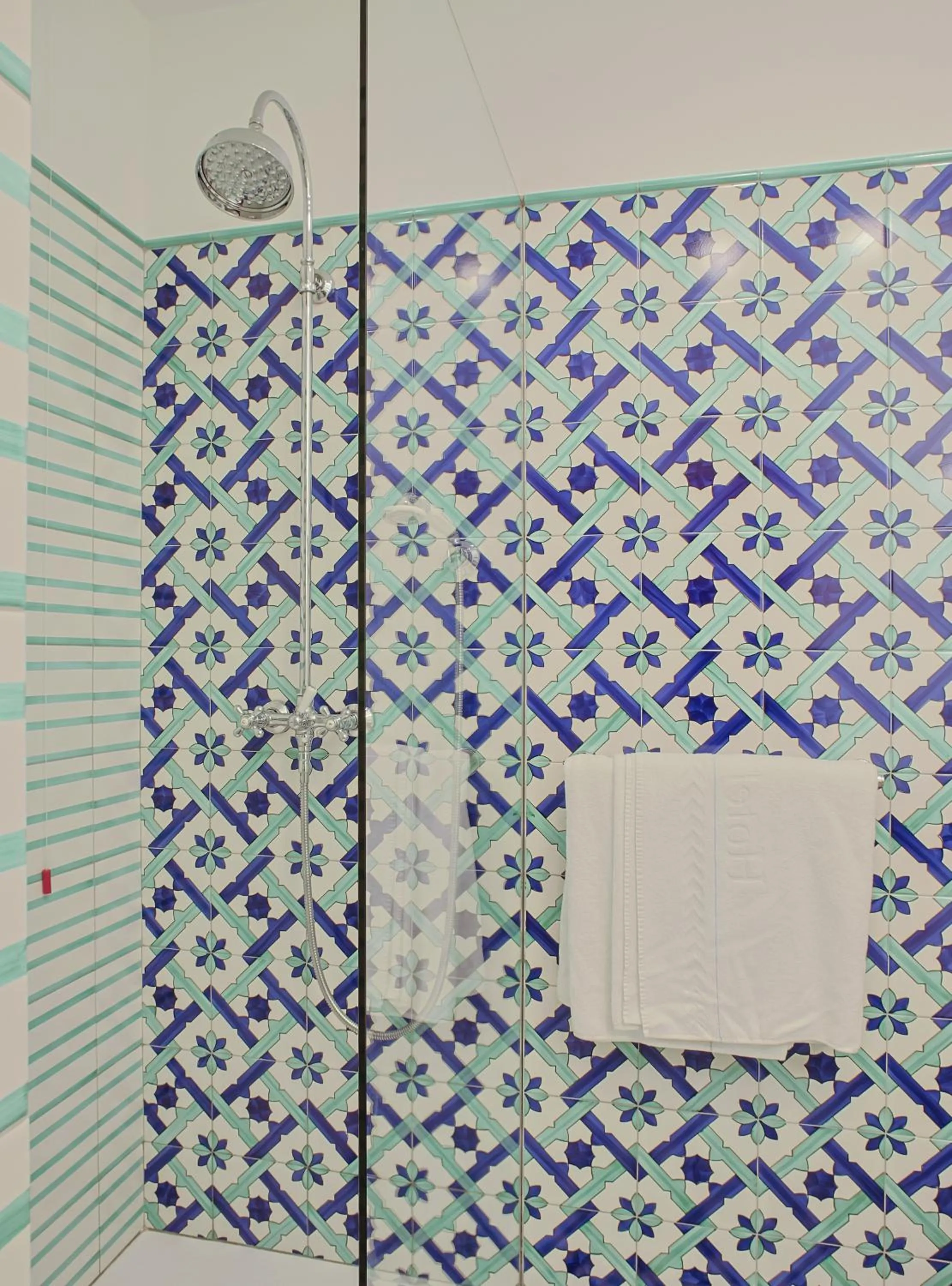 Bathroom in Hotel Aurora