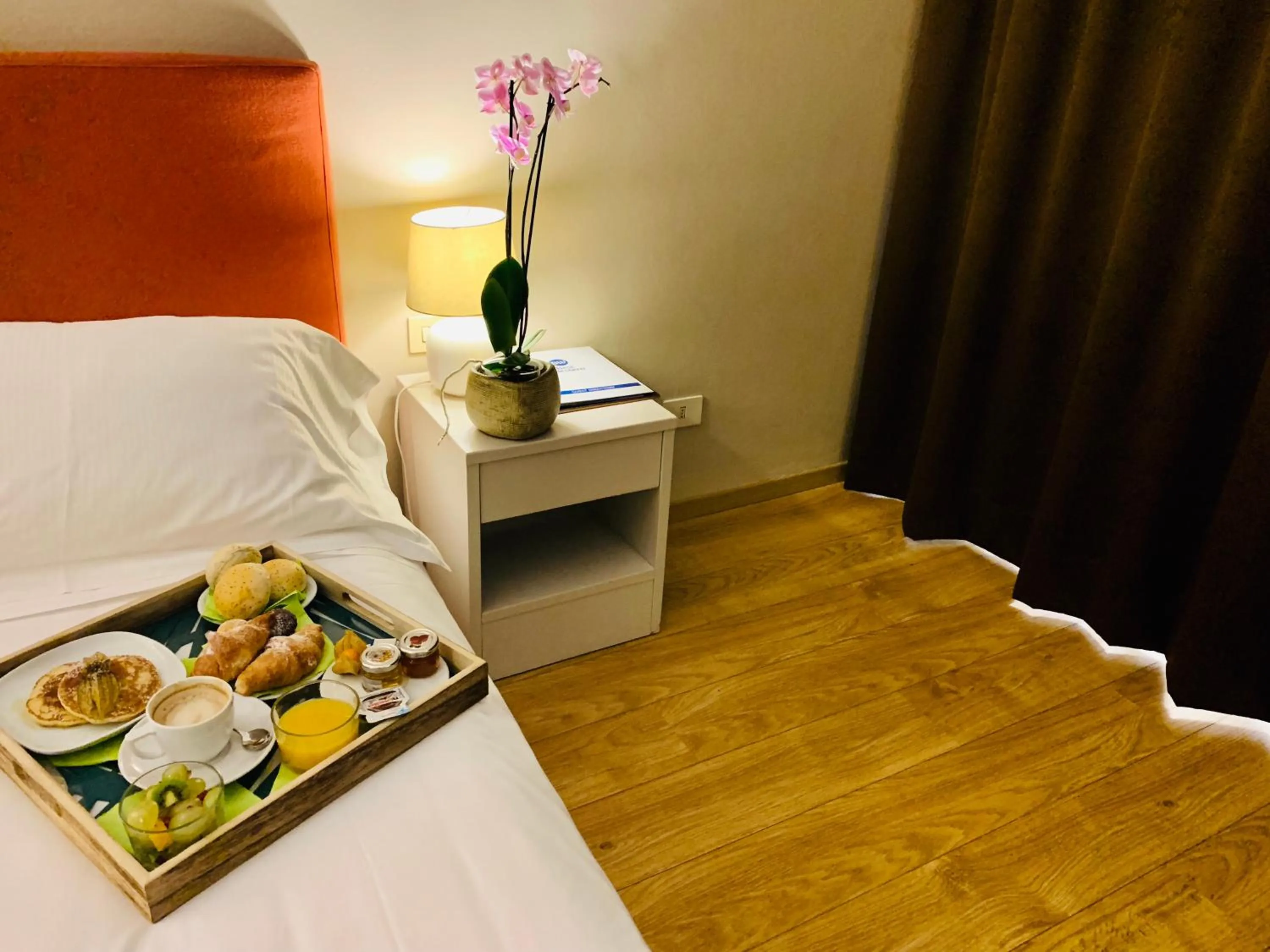 Breakfast, Bed in Hotel Blaise & Francis