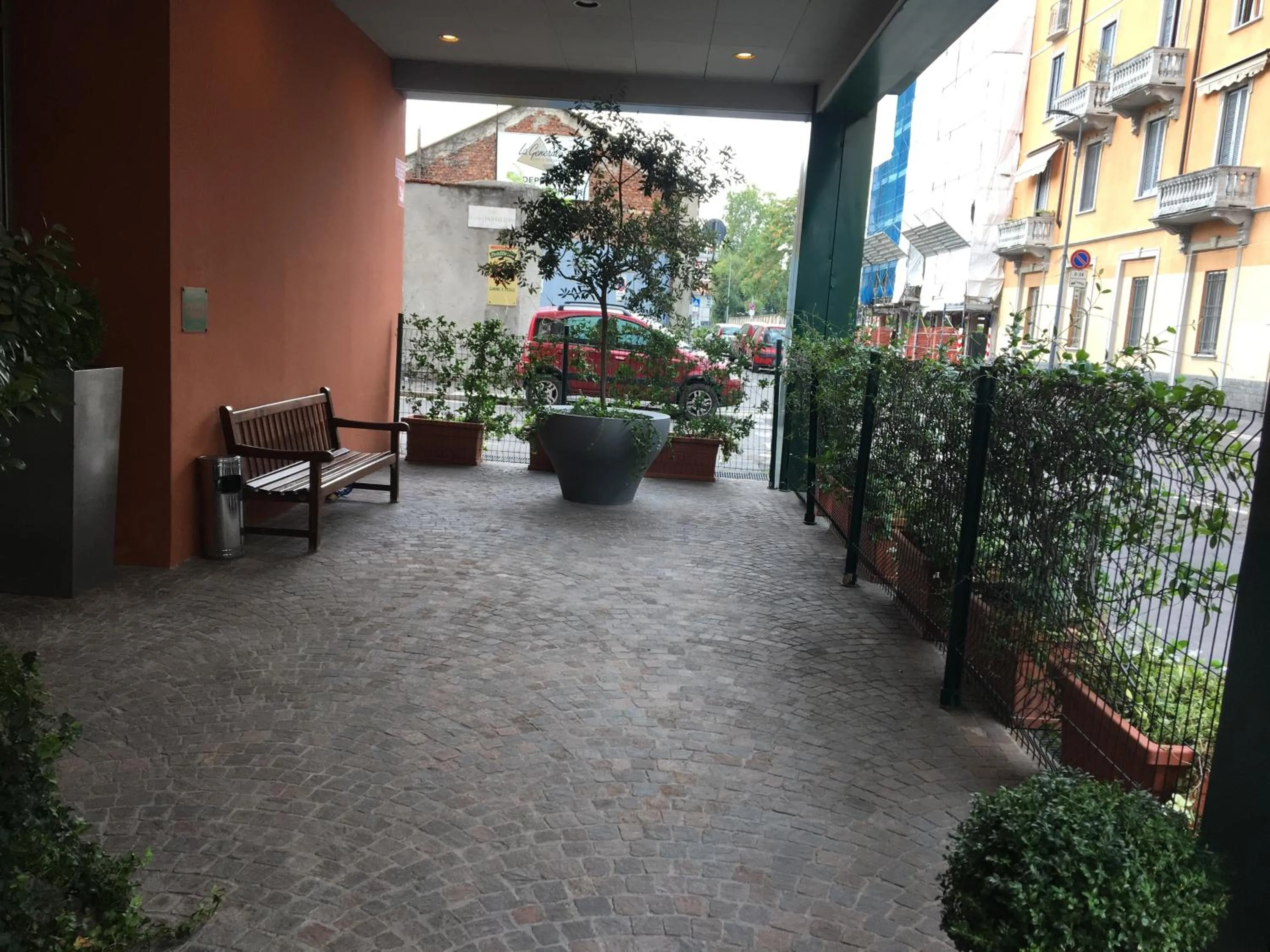 Property building in Hotel Blaise & Francis