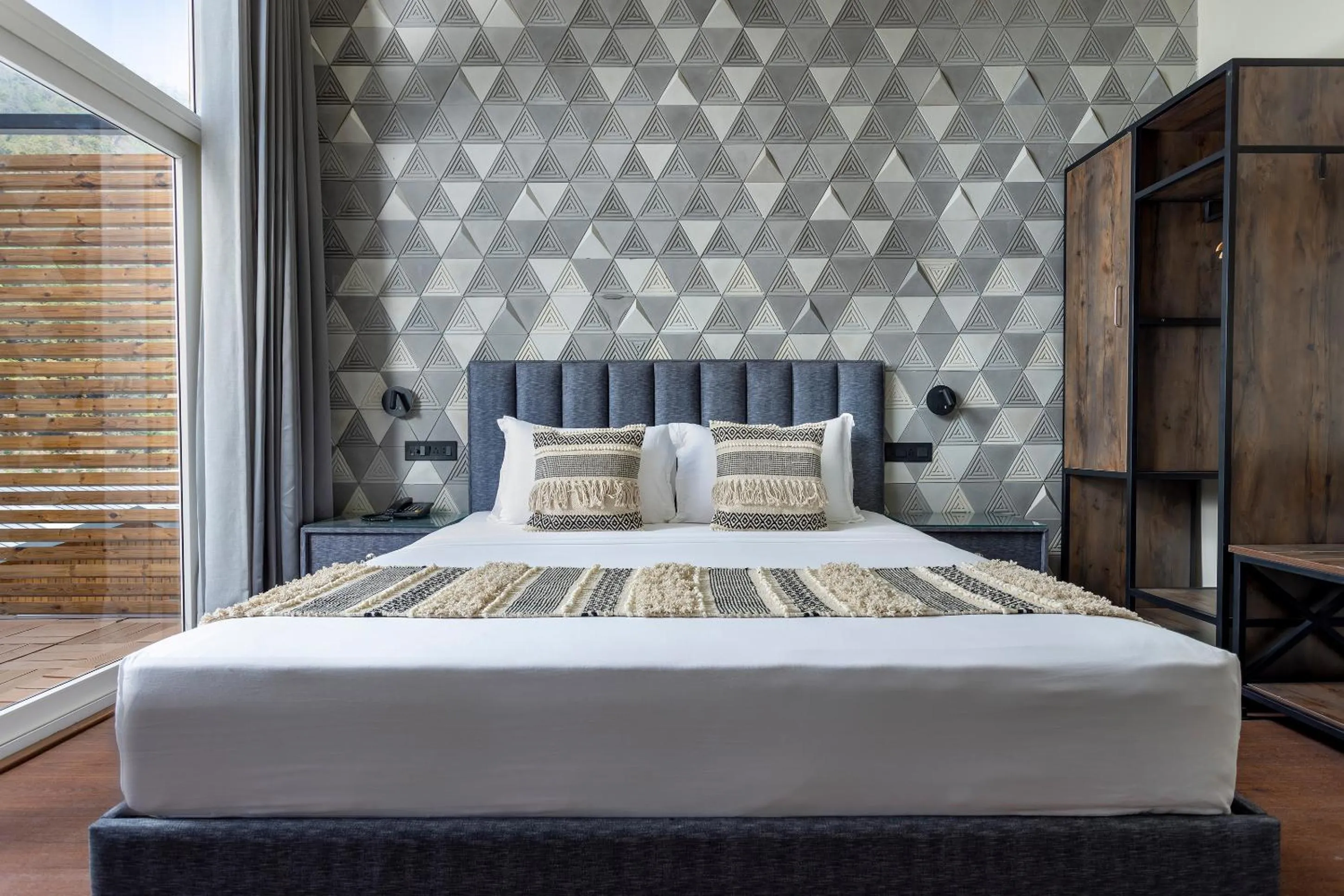 Bed in juSTa Rasa Retreat & Spa Rishikesh