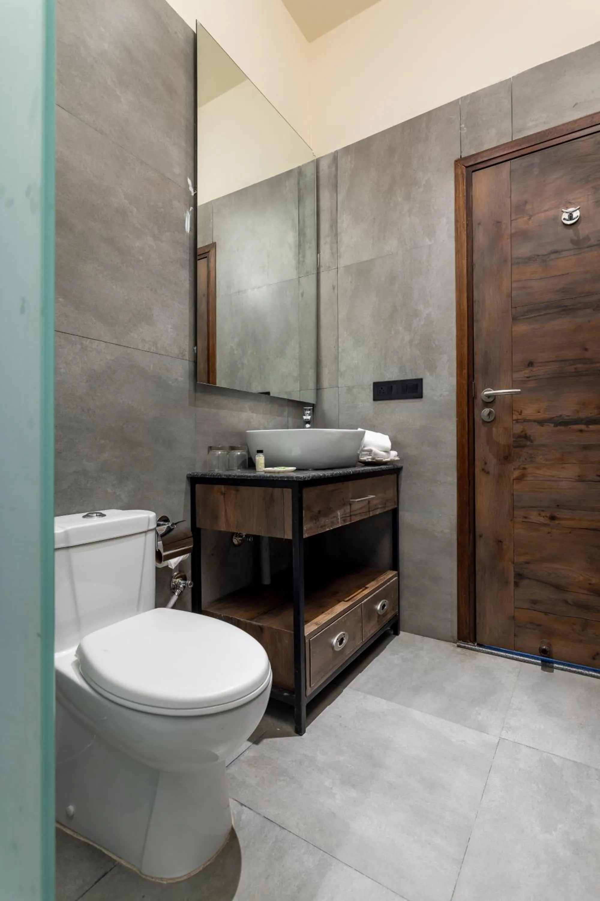 Bathroom in juSTa Rasa Retreat & Spa Rishikesh