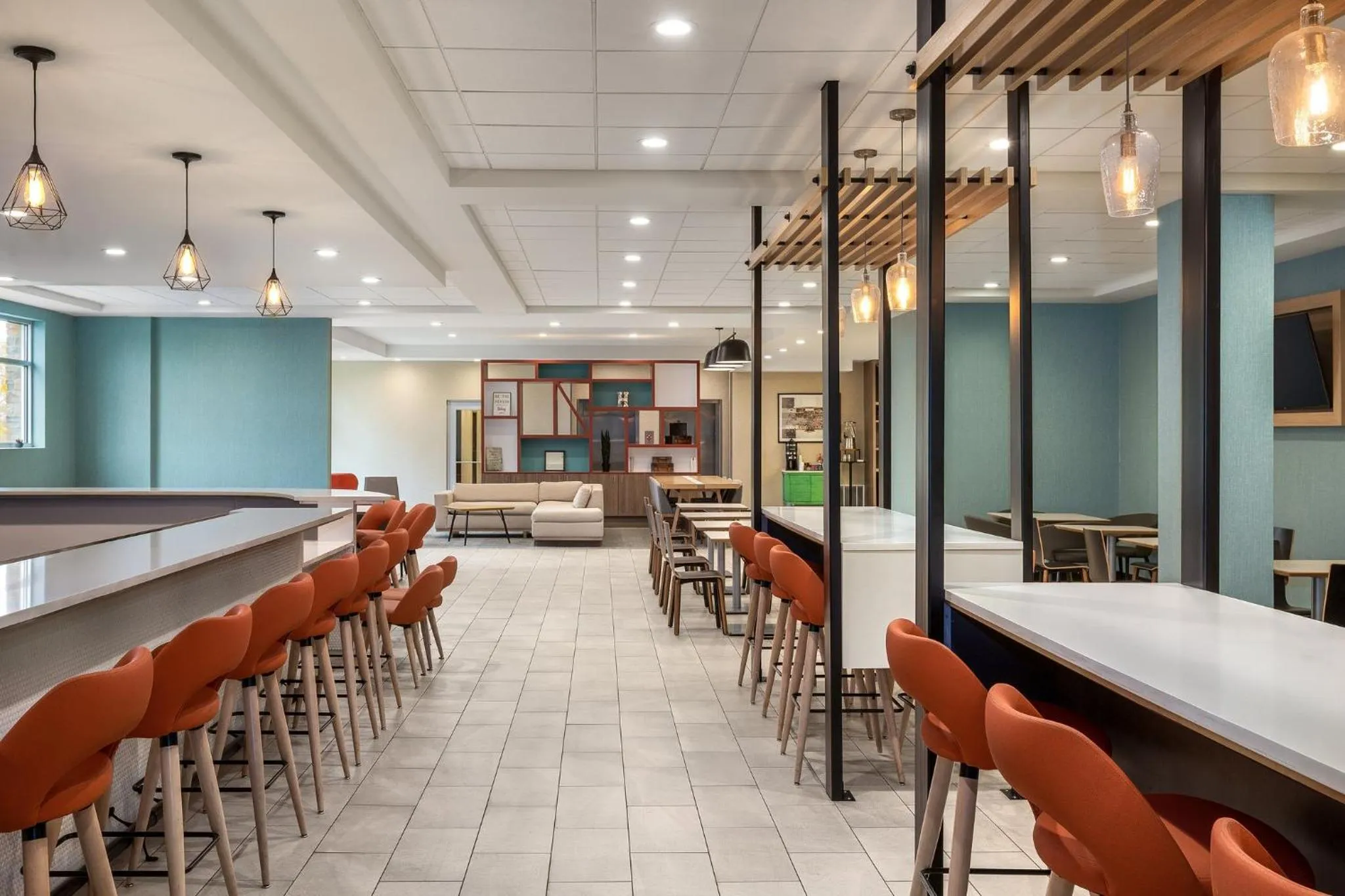 Breakfast in Holiday Inn & Suites Detroit - Troy by IHG