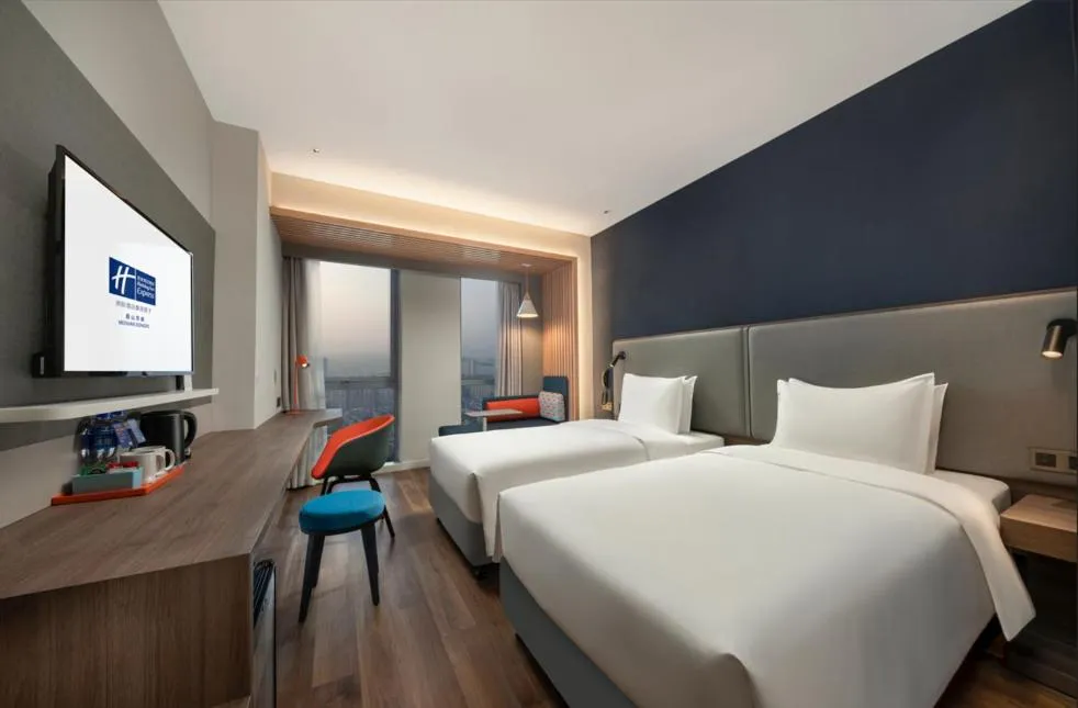 Bed in Holiday Inn Express Meishan Dongpo by IHG