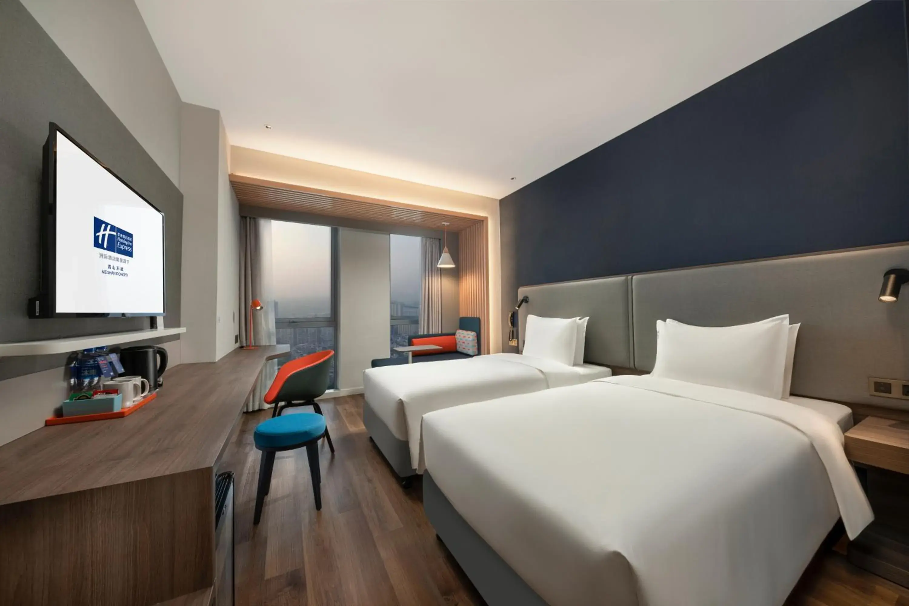 Superior Twin Room in Holiday Inn Express Meishan Dongpo by IHG Superior Twin Room in Holiday Inn Express Meishan Dongpo by IHG
