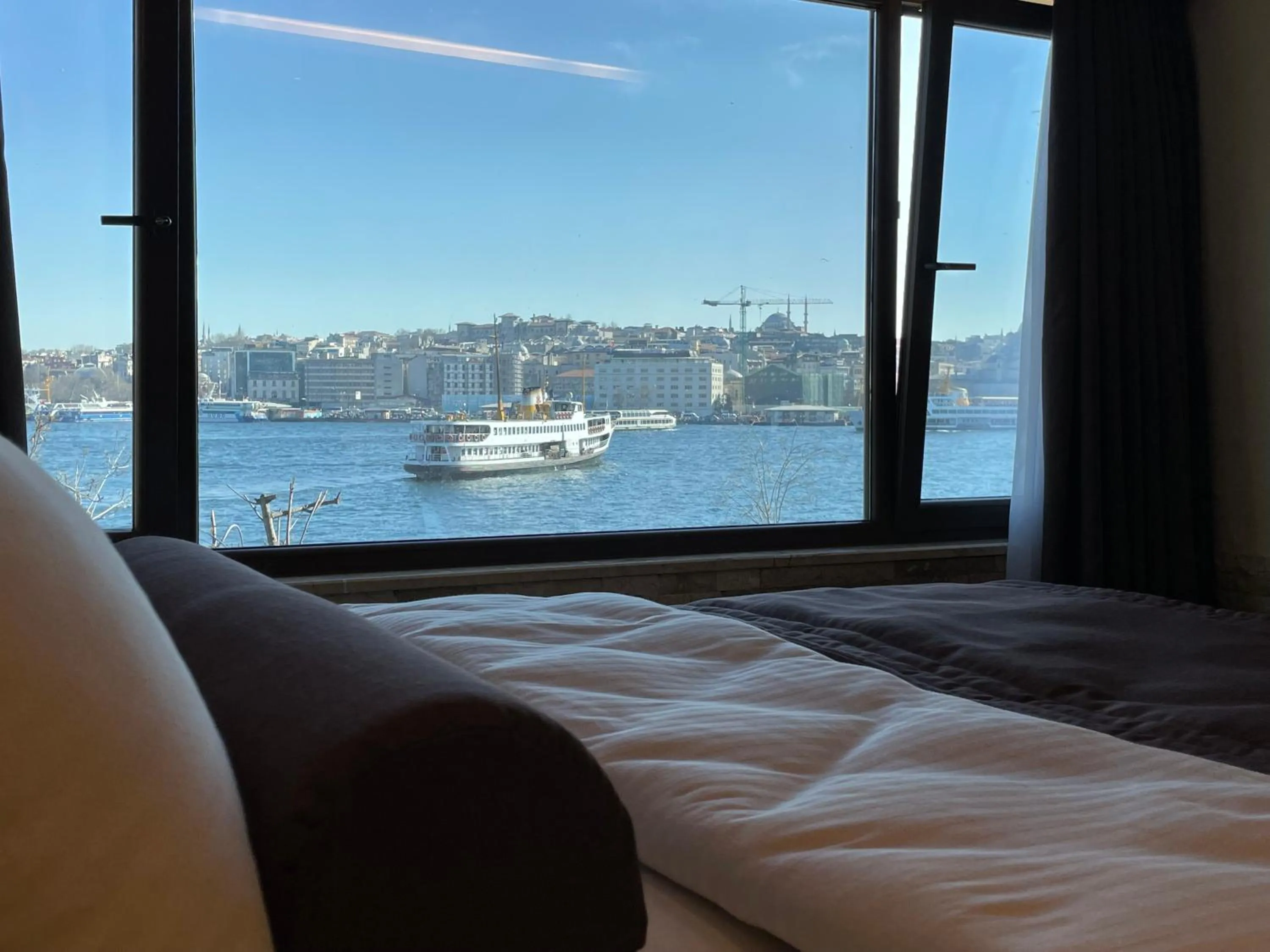 Bedroom, Bed in Mayfair Seaside Hotel