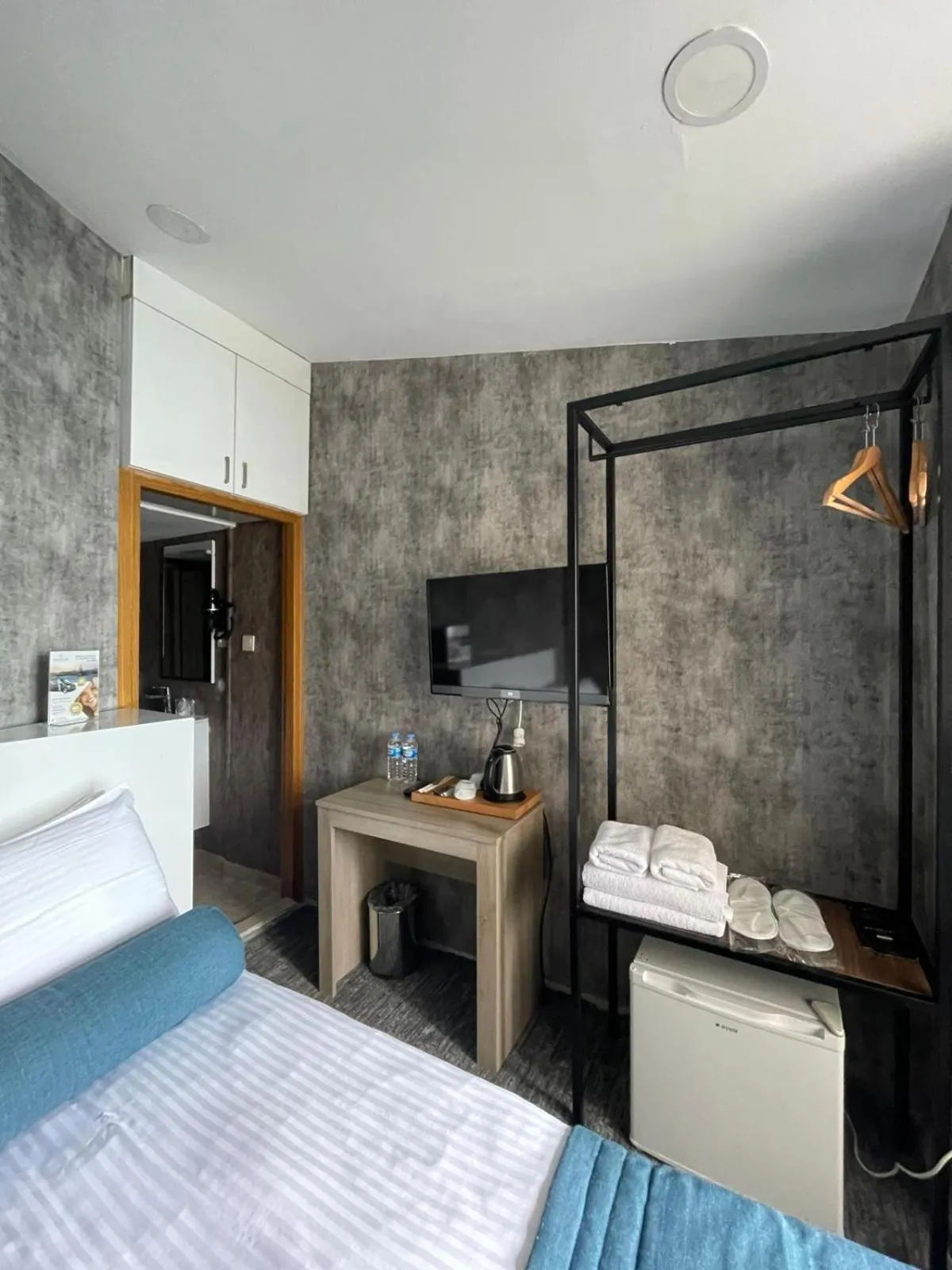 Bedroom, Bed in Mayfair Seaside Hotel