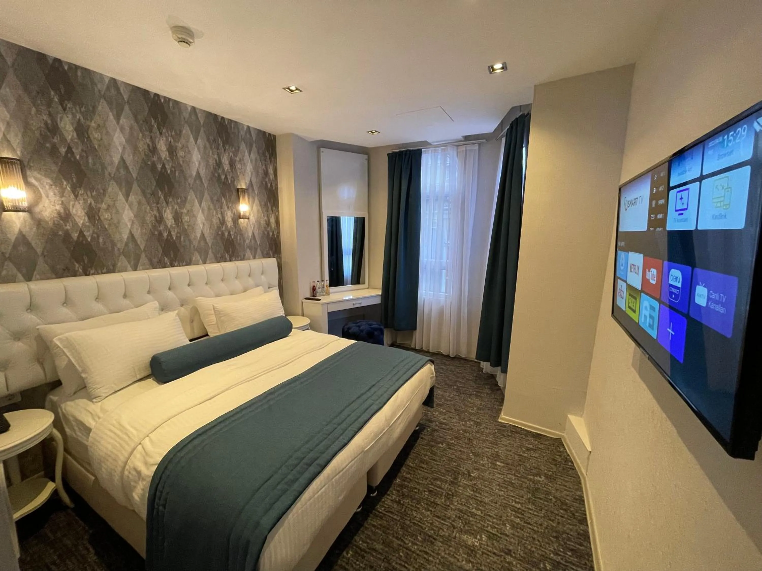 Photo of the whole room, Bed in Mayfair Seaside Hotel