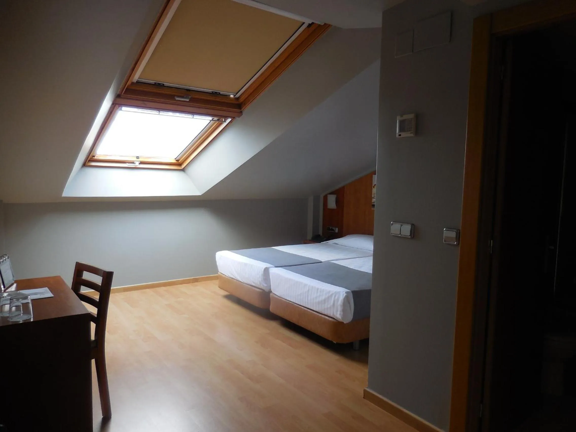 Day, Bed in Hotel Alda Palacio Valdés