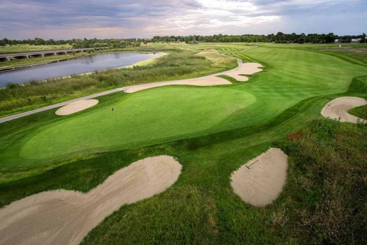 Golfcourse in The Union Club Hotel at Purdue University, Autograph Collection