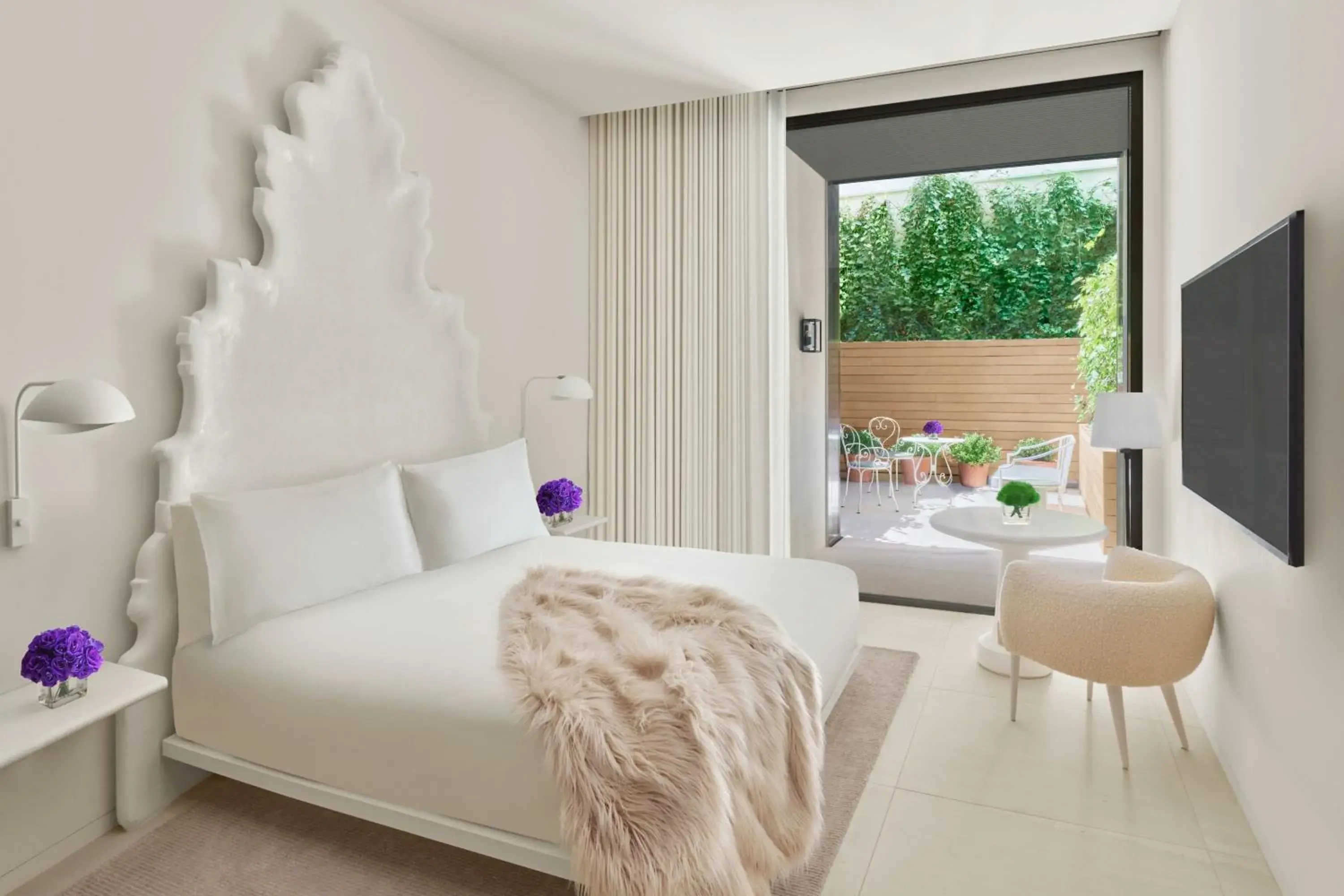 Superior King Room with Terrace in The Madrid EDITION Superior King Room with Terrace in The Madrid EDITION