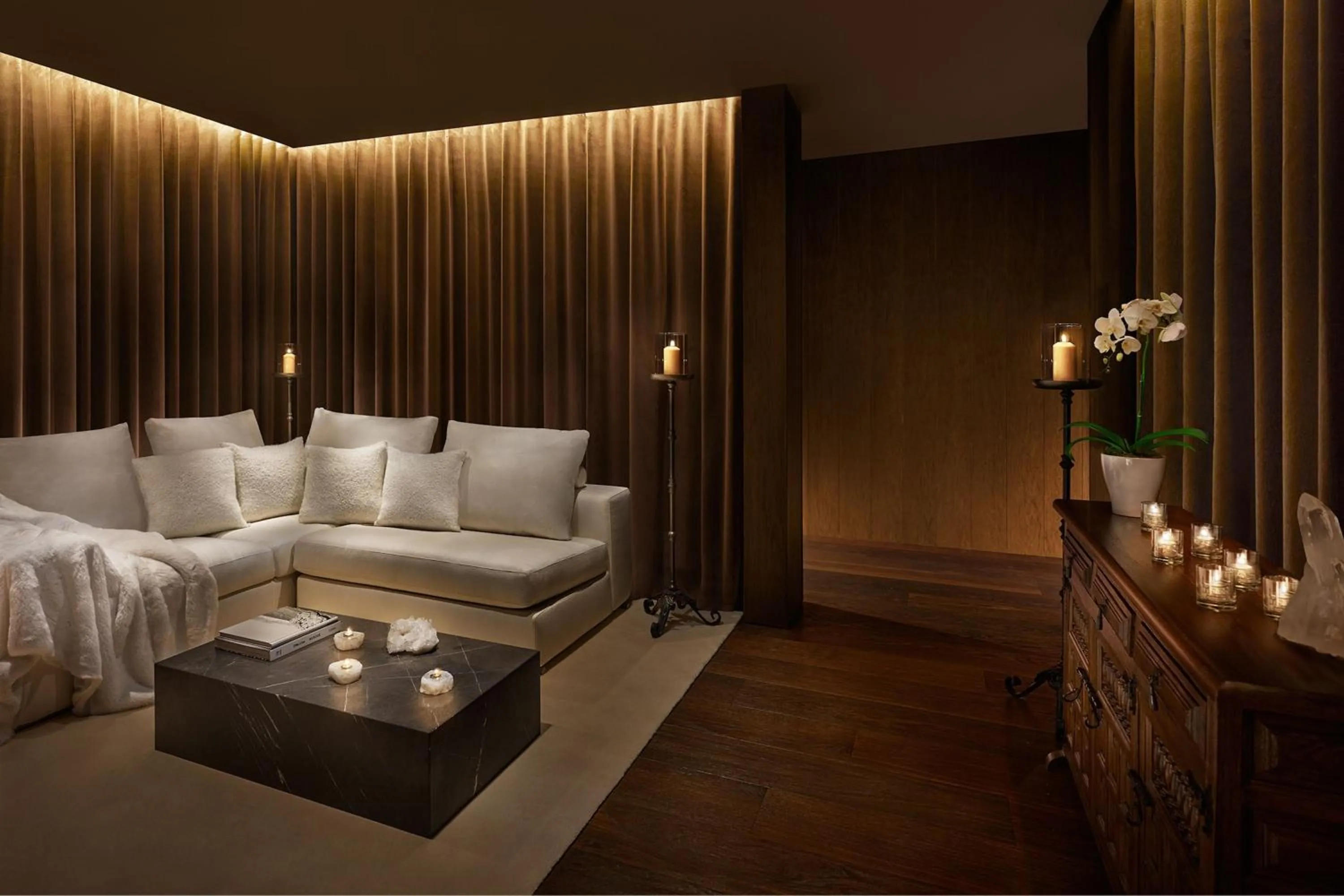 Spa and wellness centre/facilities, Bed in The Madrid EDITION