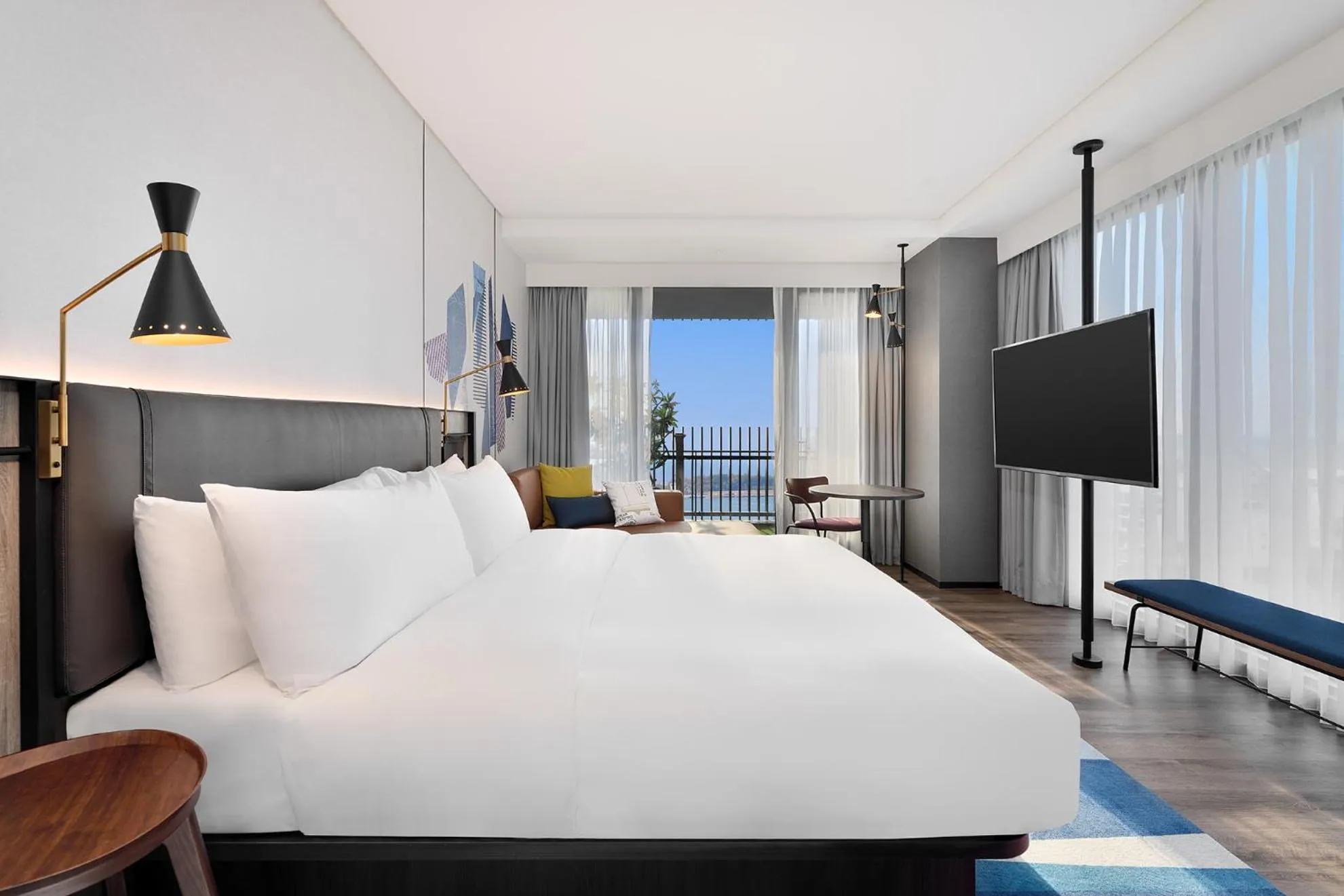 Photo of the whole room, Bed in Aloft Tainan Anping