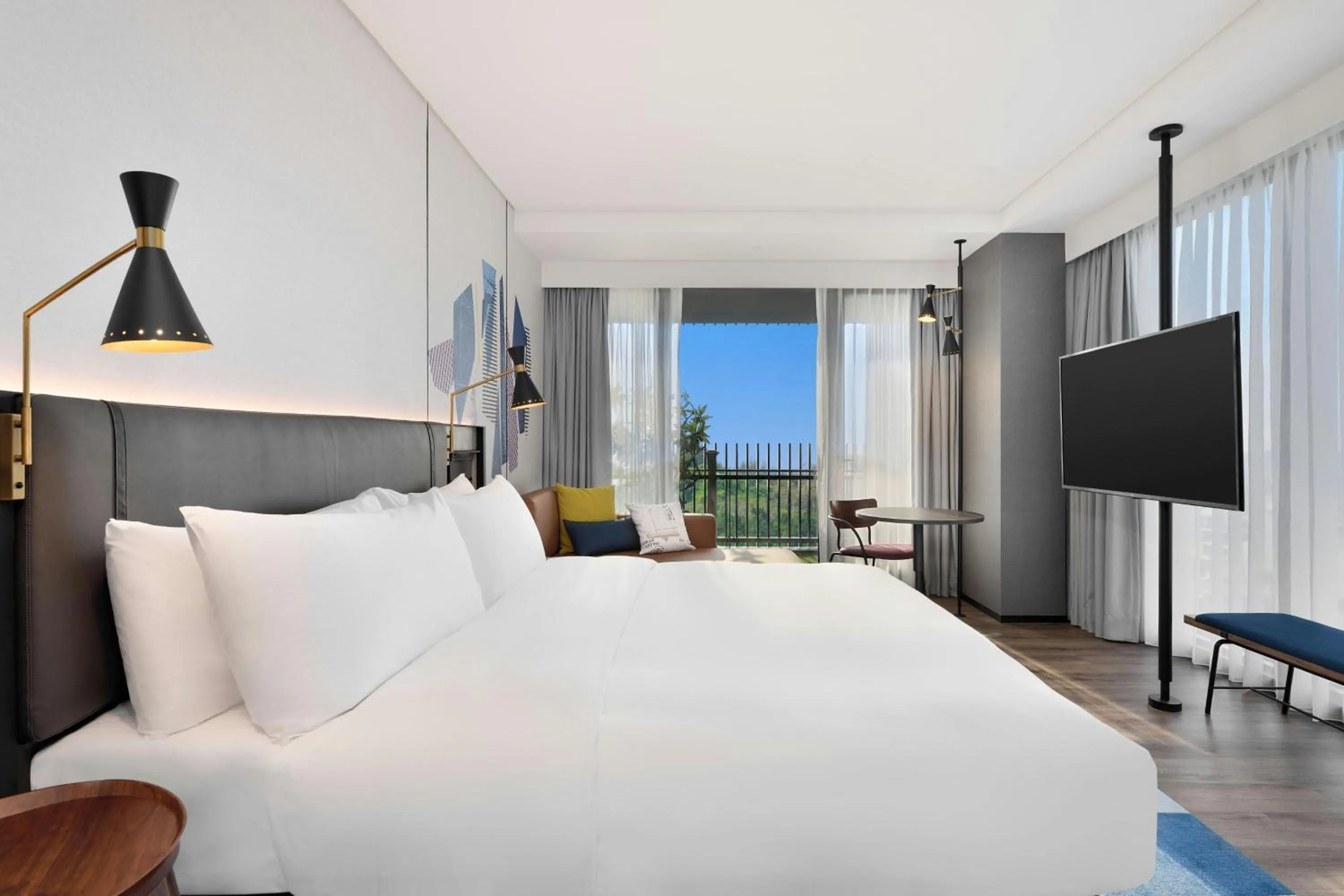 Photo of the whole room, Bed in Aloft Tainan Anping