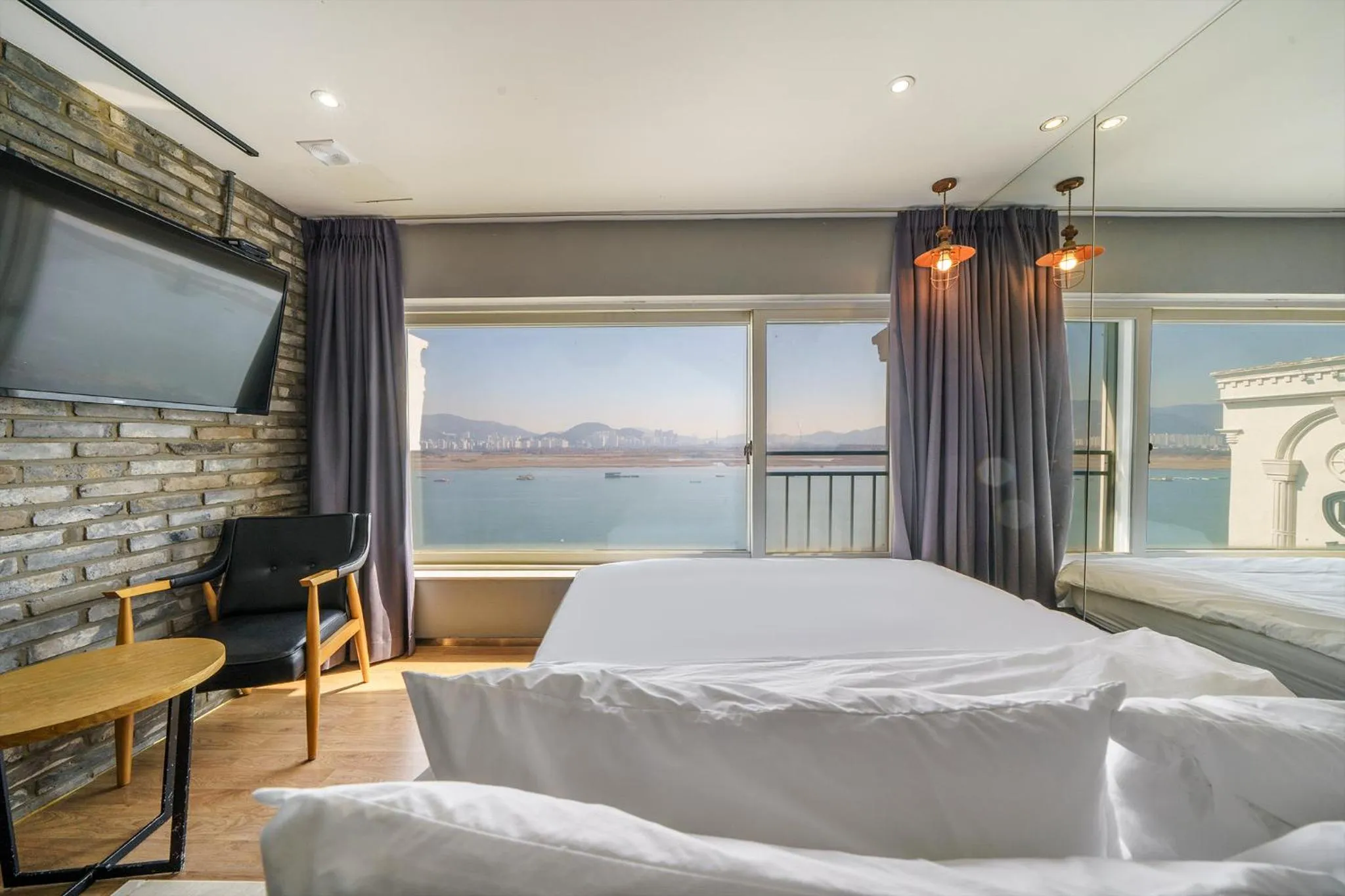 Sea view, Bed in JK Hotel