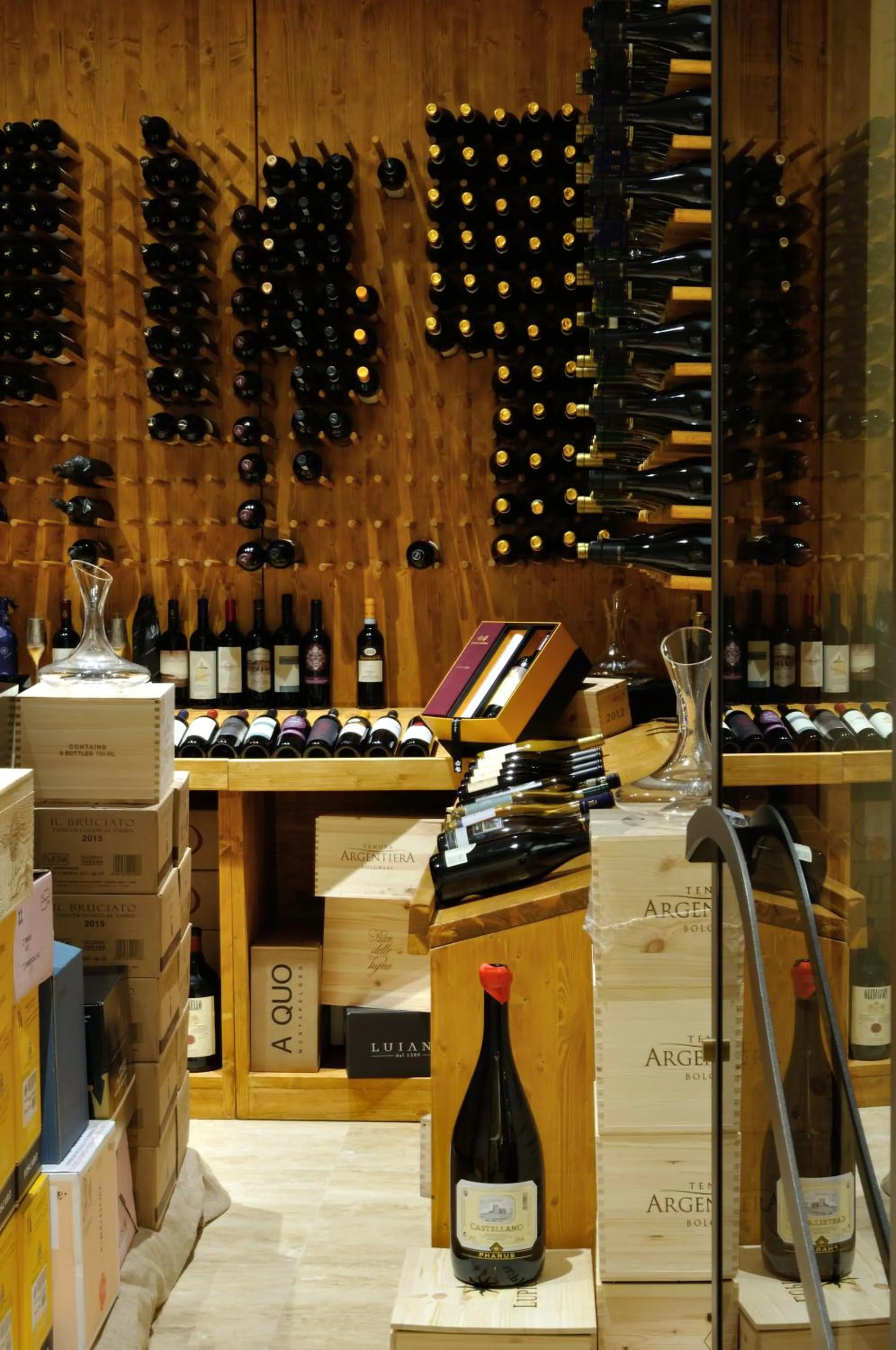 Alcoholic drinks, Kitchen/Kitchenette in Hotel Miro'