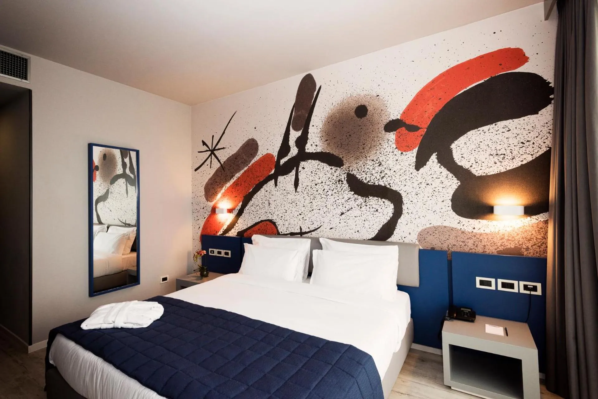 Photo of the whole room, Bed in Hotel Miro'