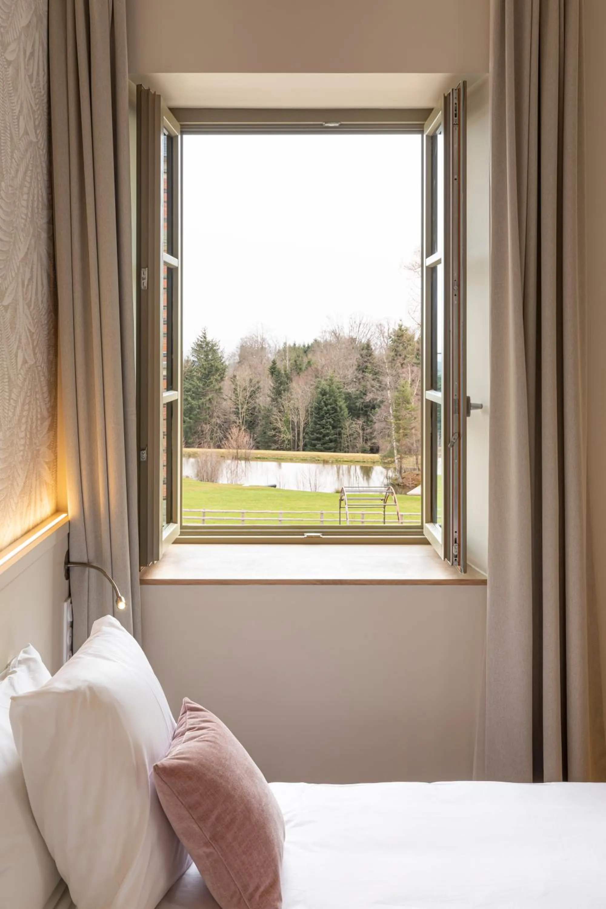 Bed in Domaine et Château de Valinches