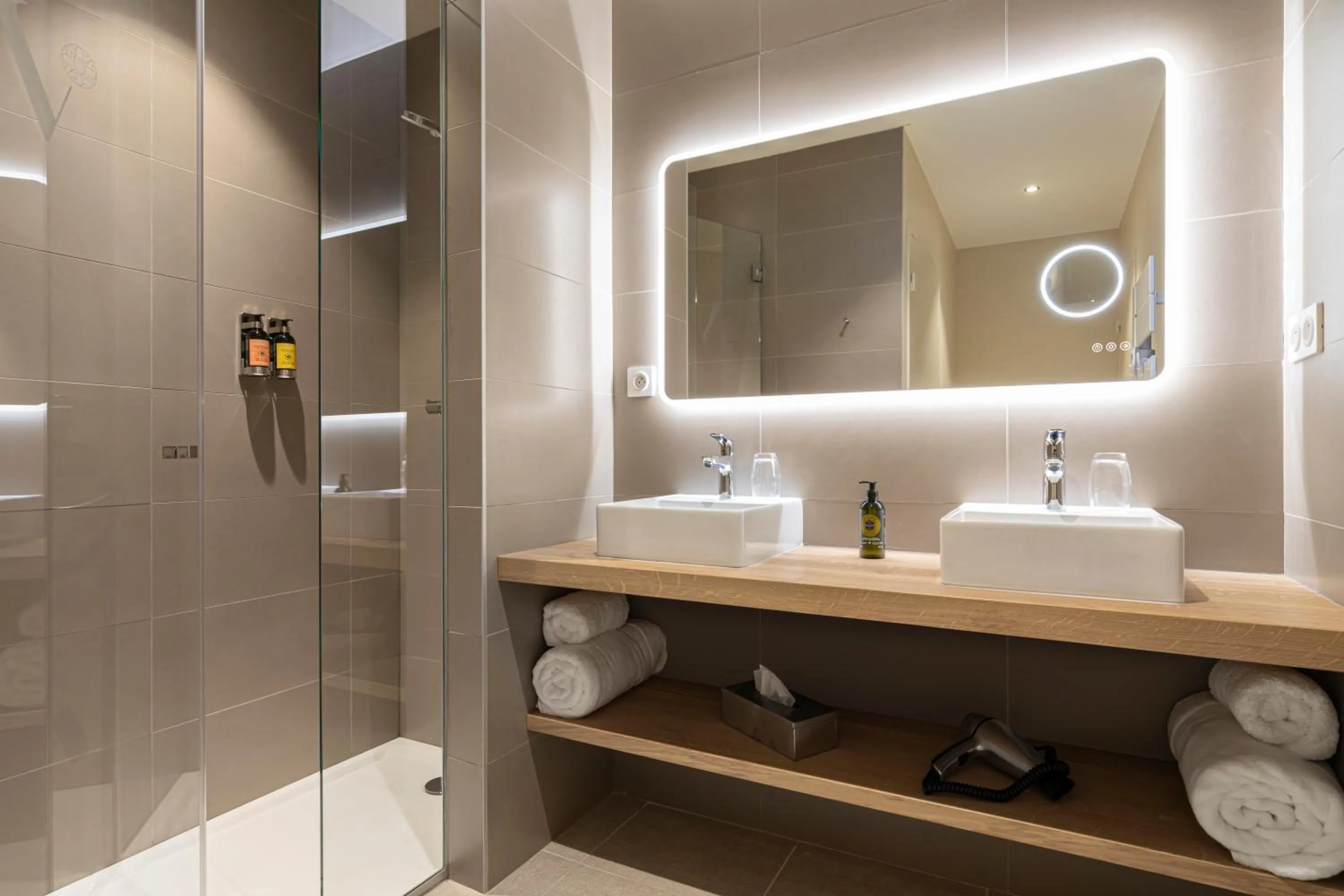 Domaine et Château de Valinches